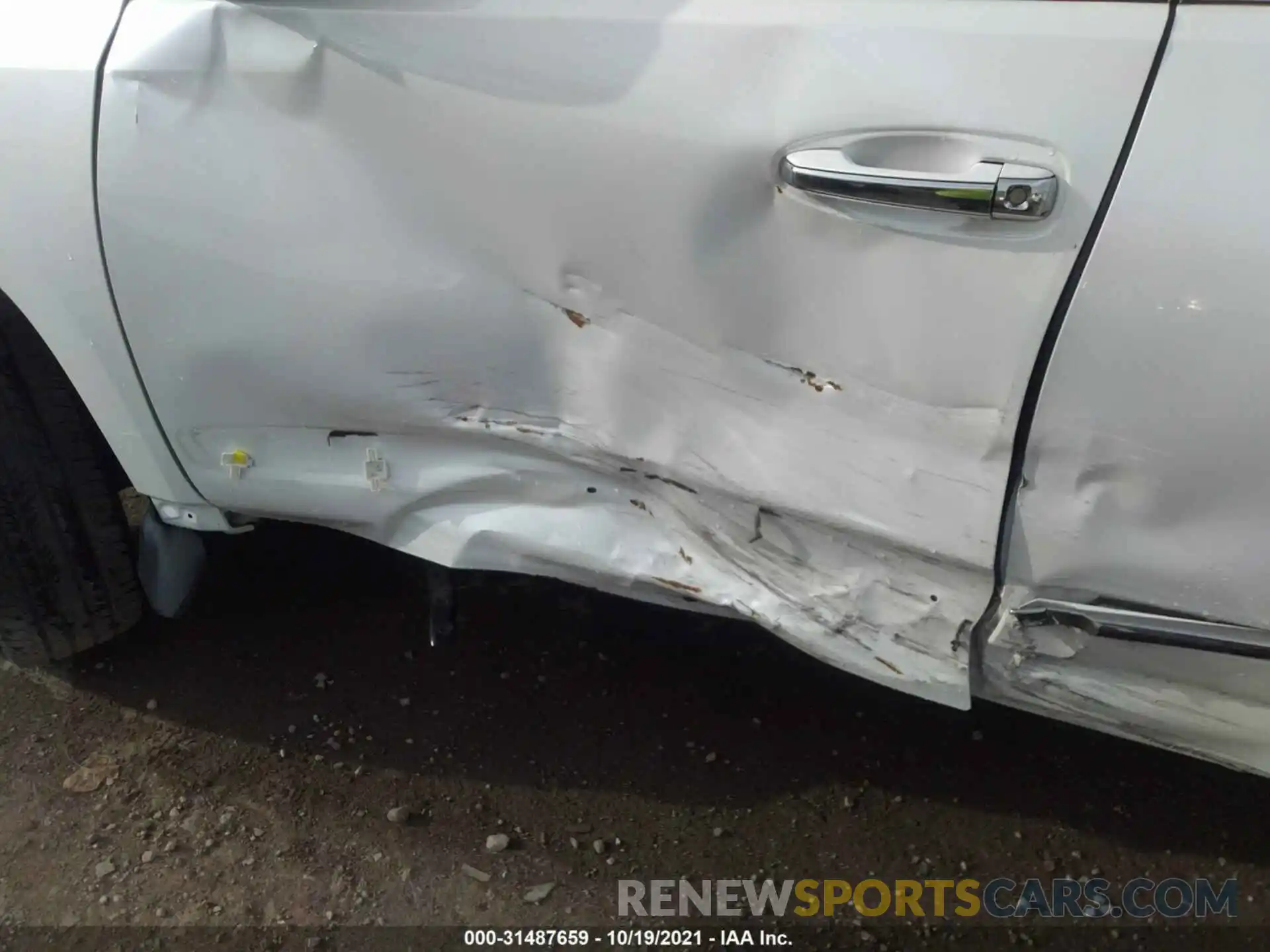 6 Photograph of a damaged car JTJBM7FX8K5216725 LEXUS GX 2019