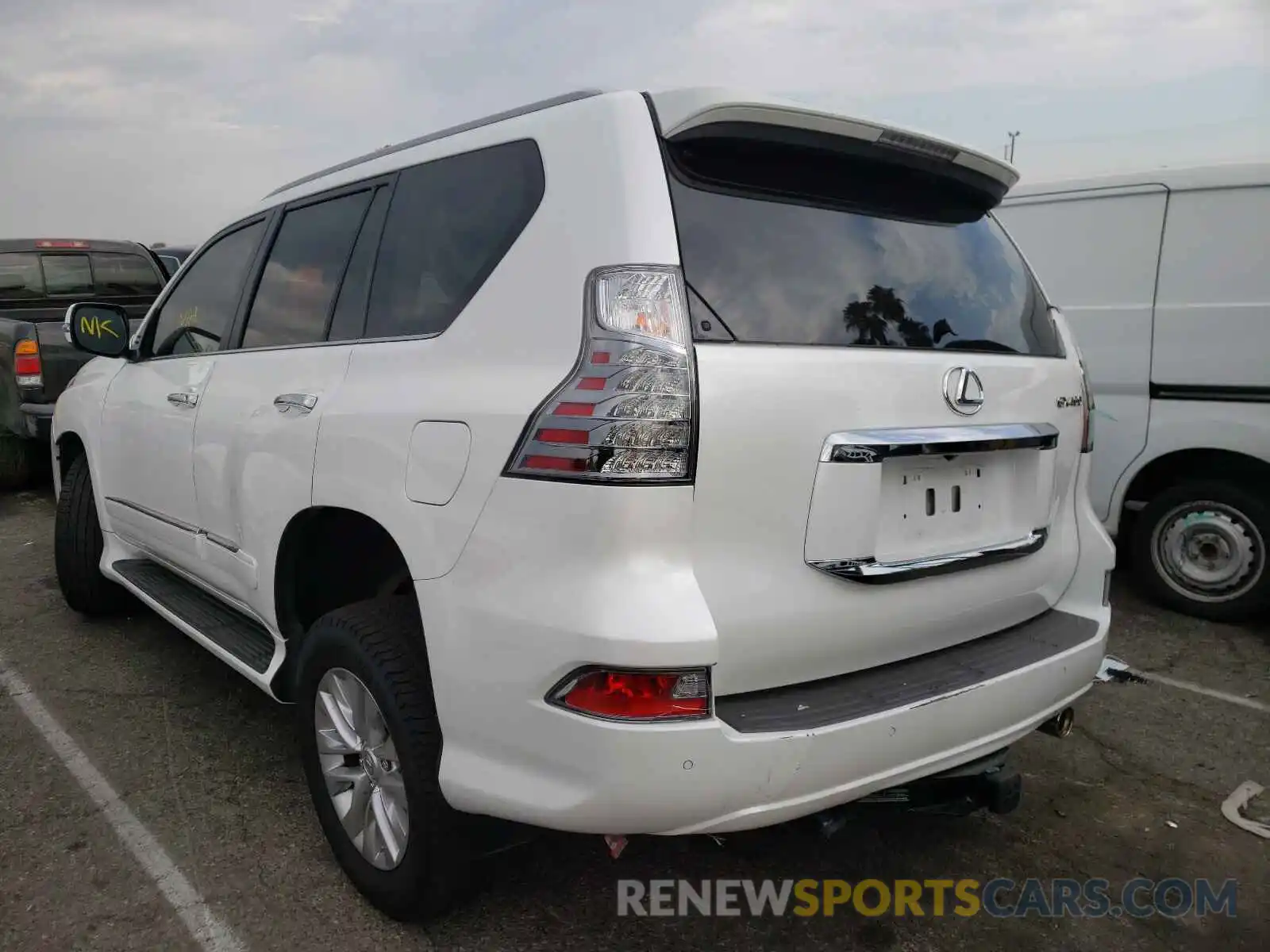 3 Фотография поврежденного автомобиля JTJBM7FX8K5219432 LEXUS GX 2019