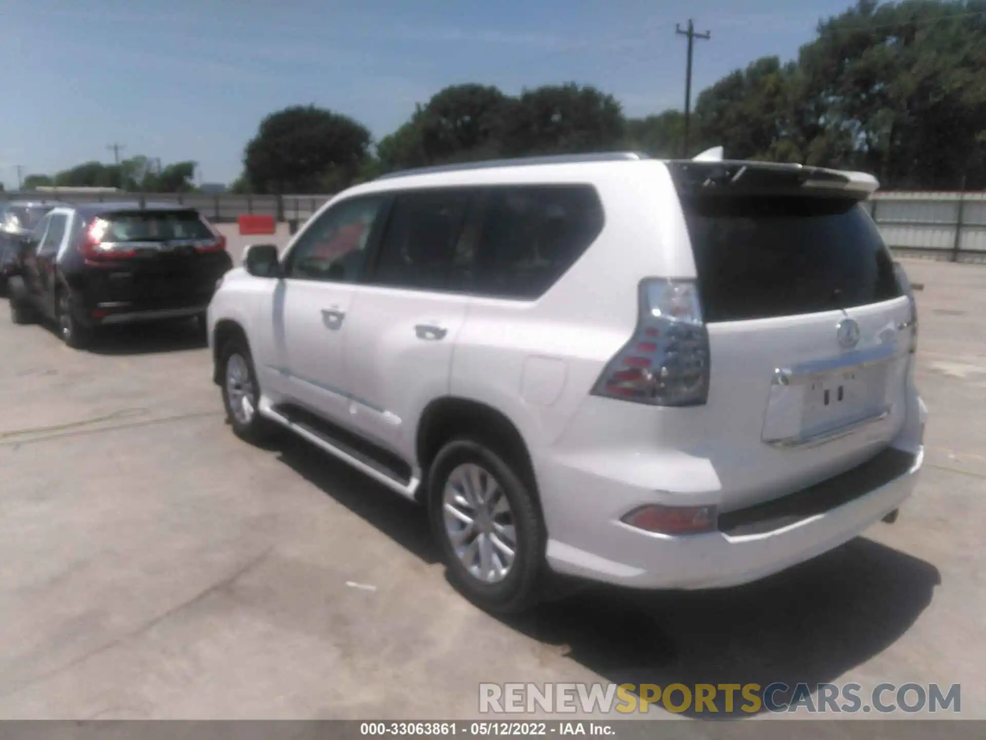 3 Photograph of a damaged car JTJBM7FX8K5230771 LEXUS GX 2019