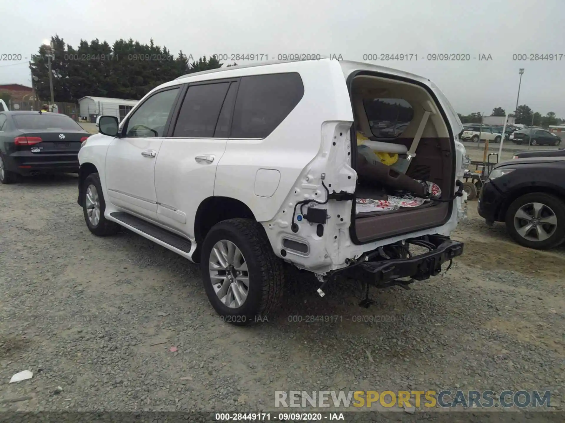 3 Photograph of a damaged car JTJBM7FX9K5217799 LEXUS GX 2019