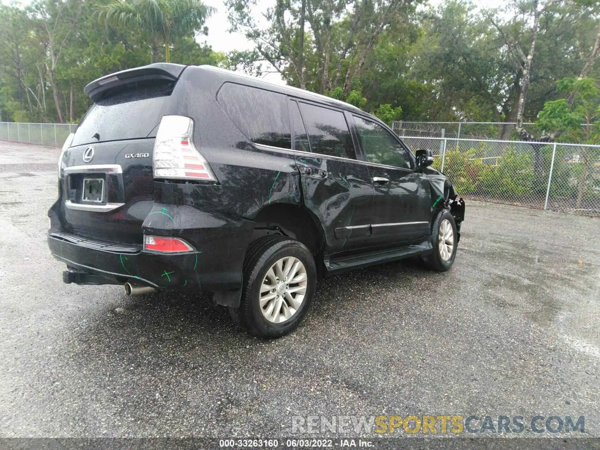 4 Photograph of a damaged car JTJBM7FX9K5239530 LEXUS GX 2019