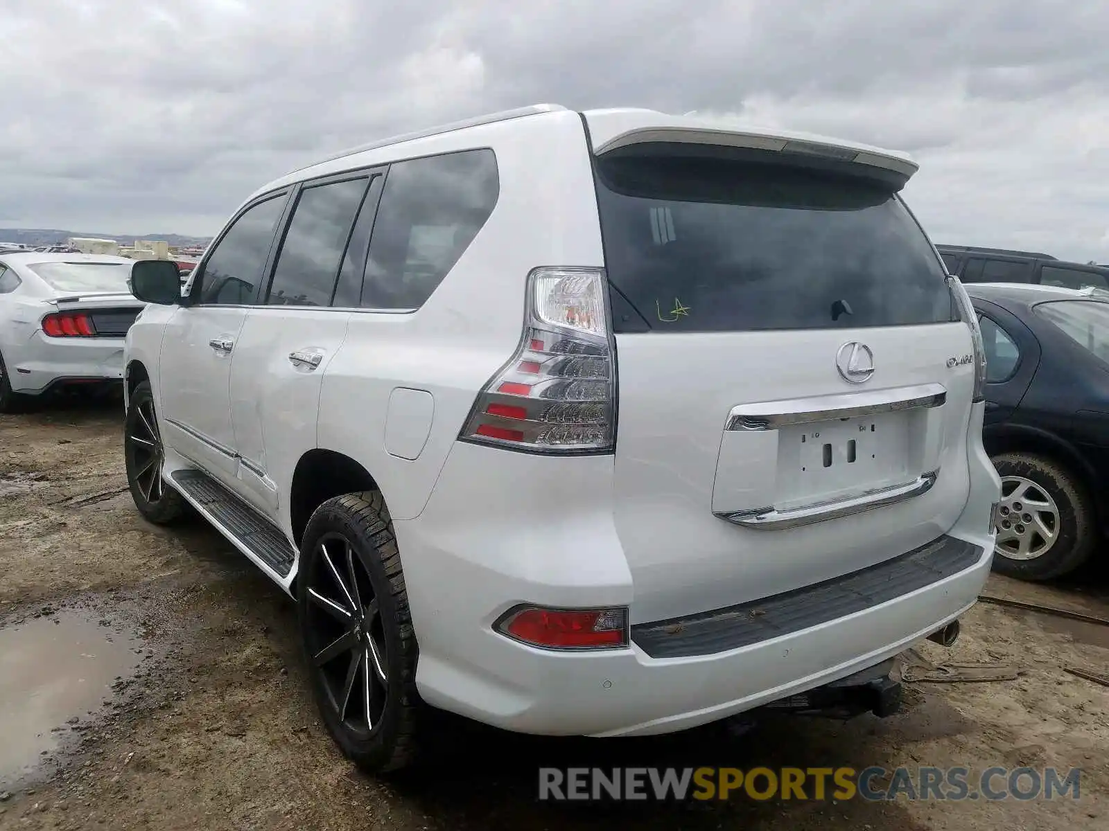 3 Фотография поврежденного автомобиля JTJBM7FXXK5211106 LEXUS GX 2019