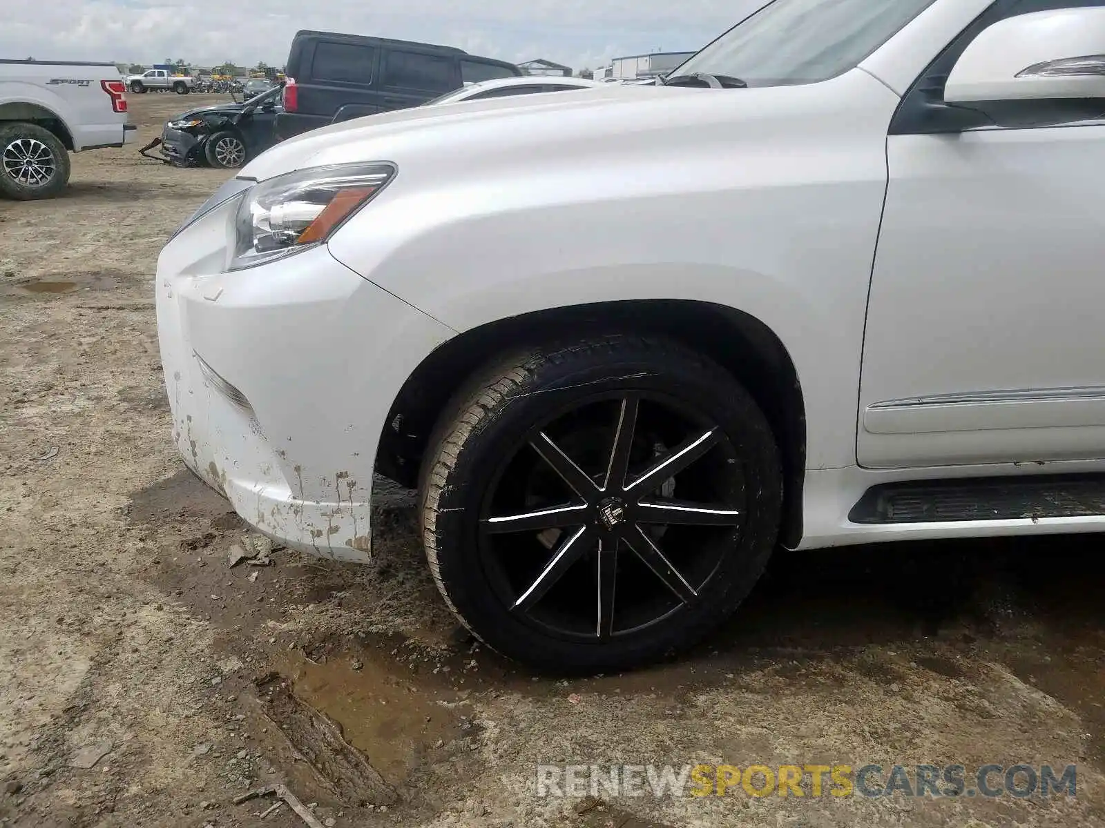 9 Photograph of a damaged car JTJBM7FXXK5211106 LEXUS GX 2019