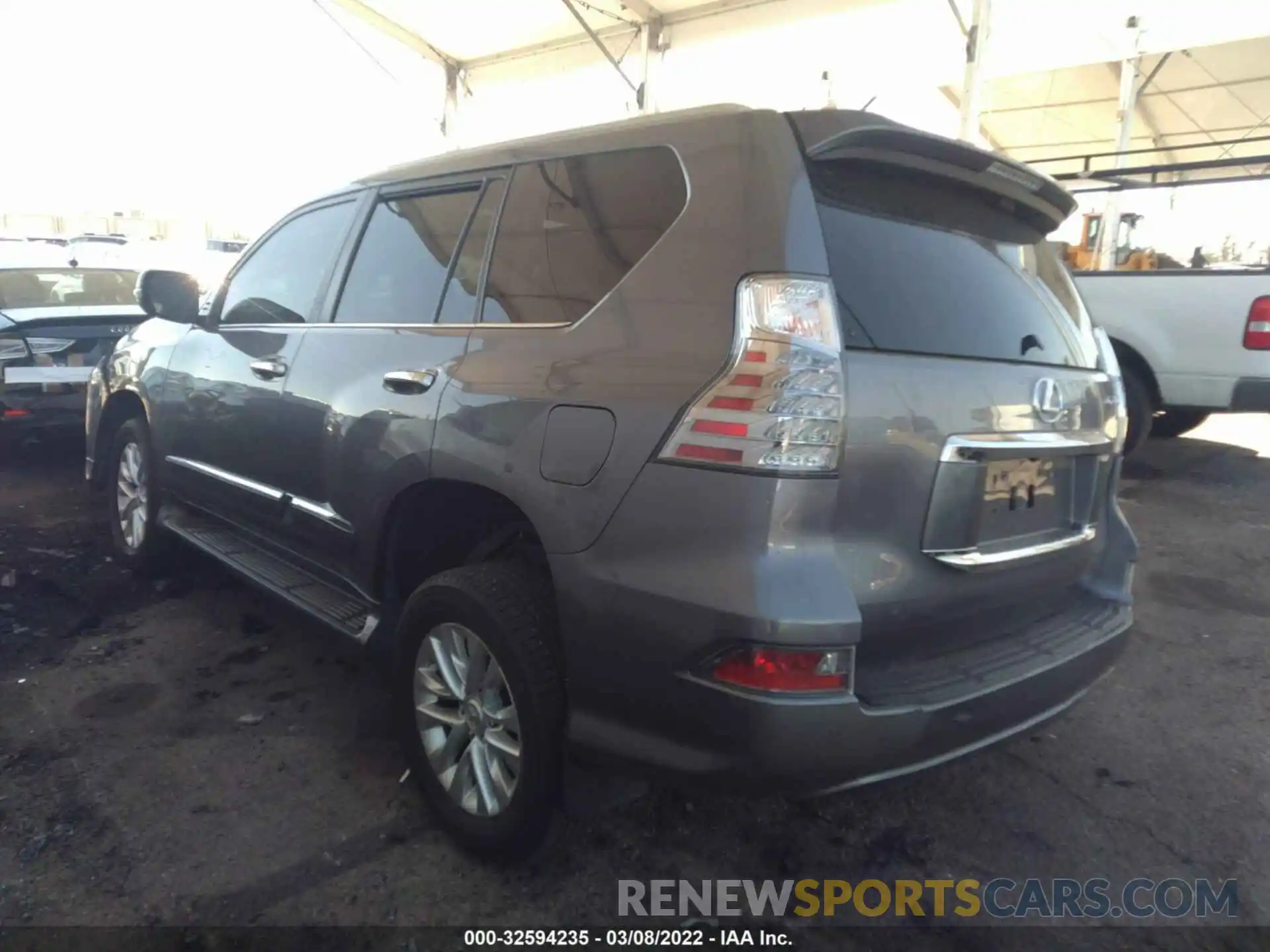 3 Фотография поврежденного автомобиля JTJBM7FXXK5217696 LEXUS GX 2019