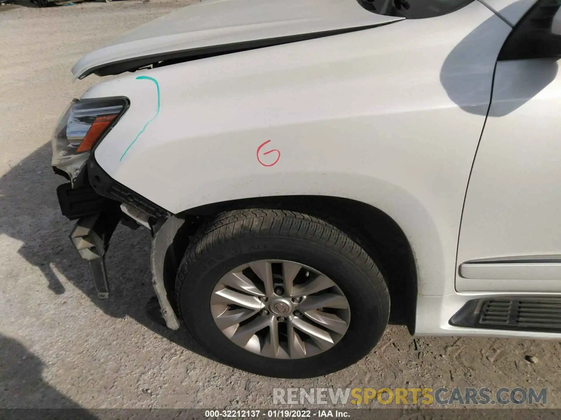 12 Photograph of a damaged car JTJBM7FXXK5221795 LEXUS GX 2019