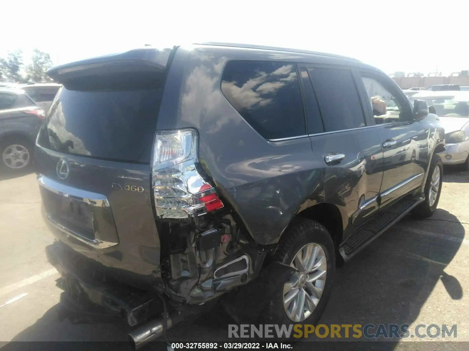 4 Photograph of a damaged car JTJBM7FXXK5236247 LEXUS GX 2019