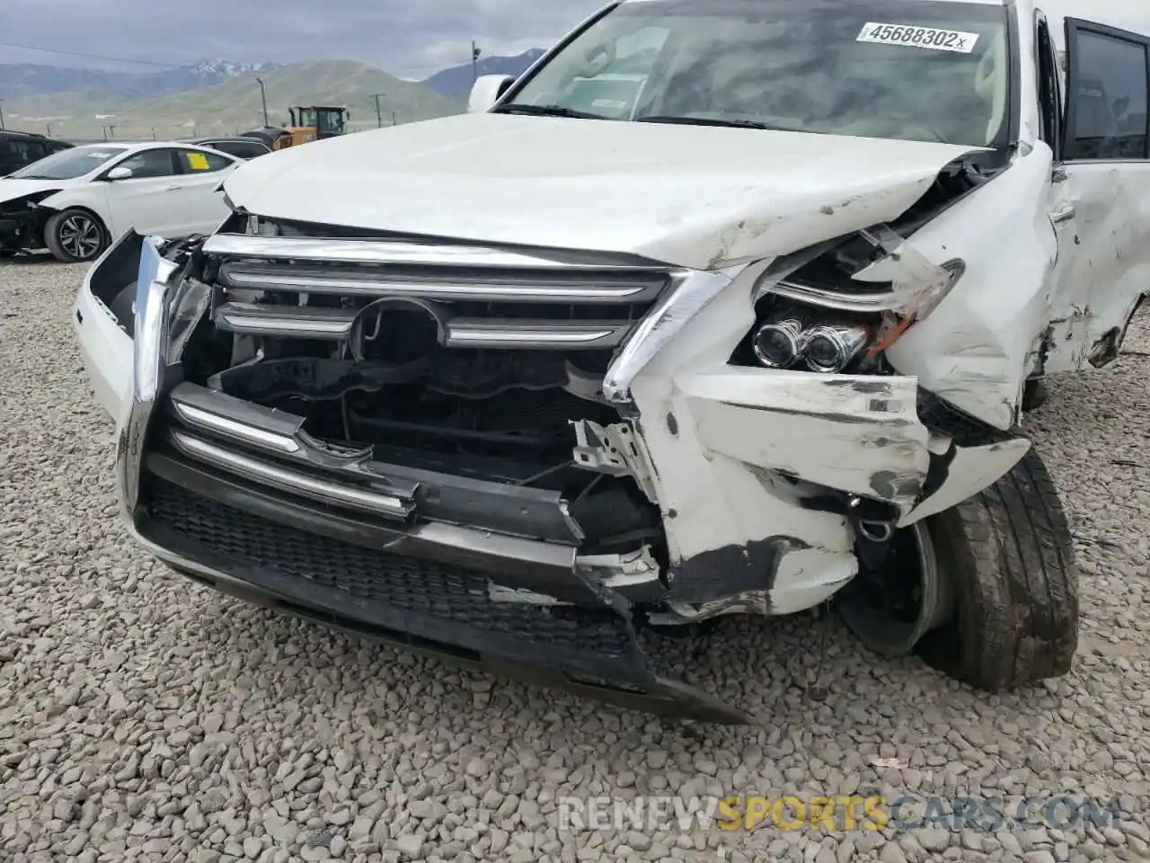 9 Photograph of a damaged car JTJBM7FXXK5240072 LEXUS GX 2019