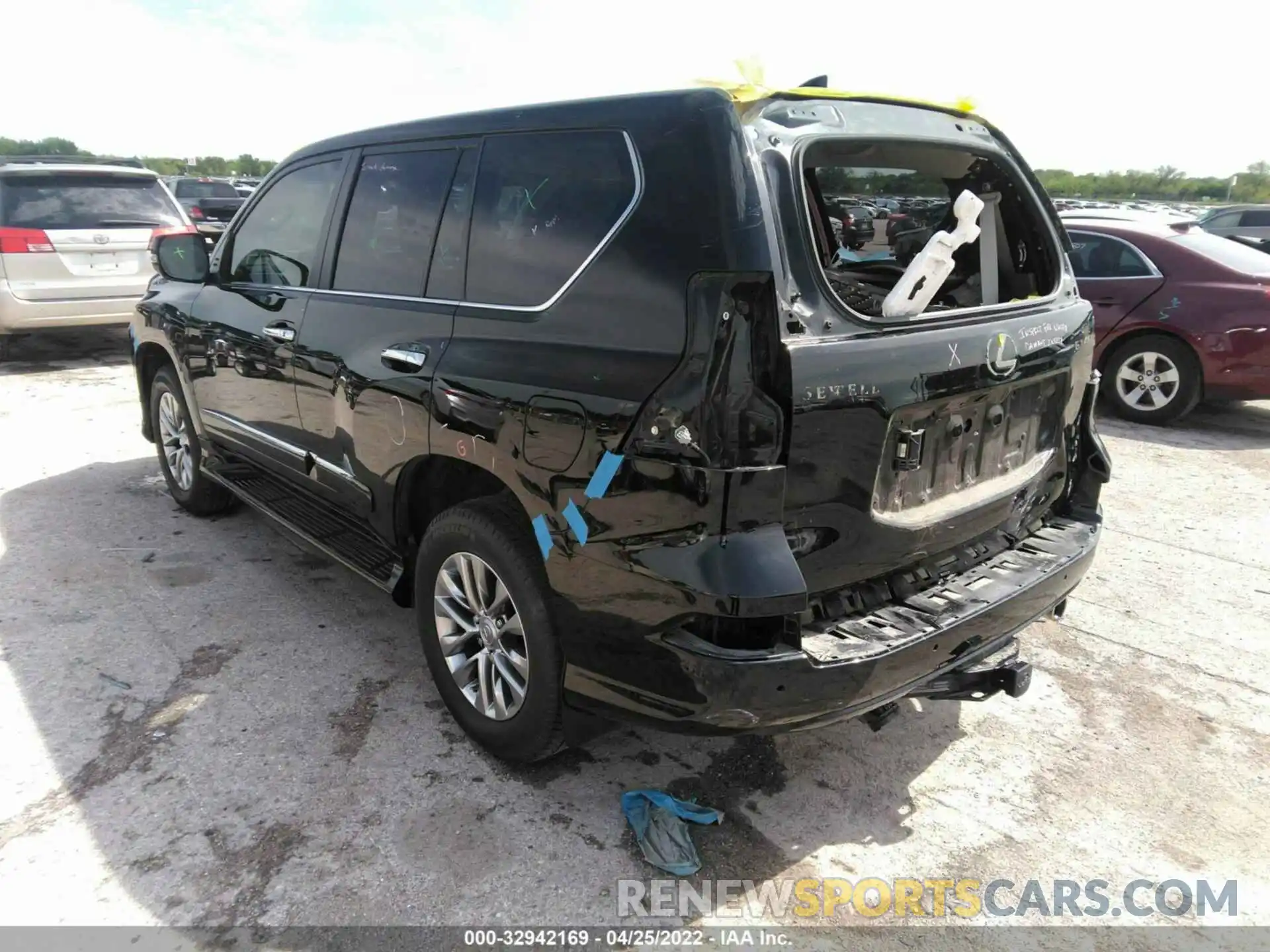 3 Фотография поврежденного автомобиля JTJJM7FX9K5220021 LEXUS GX 2019