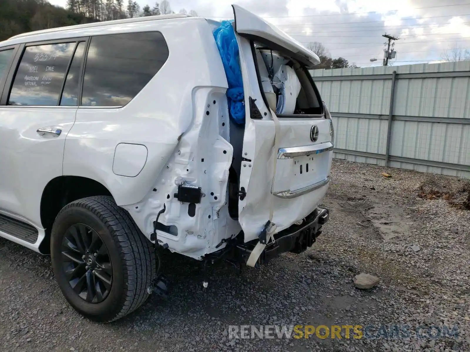 9 Photograph of a damaged car JTJAM7BX0L5266120 LEXUS GX 2020