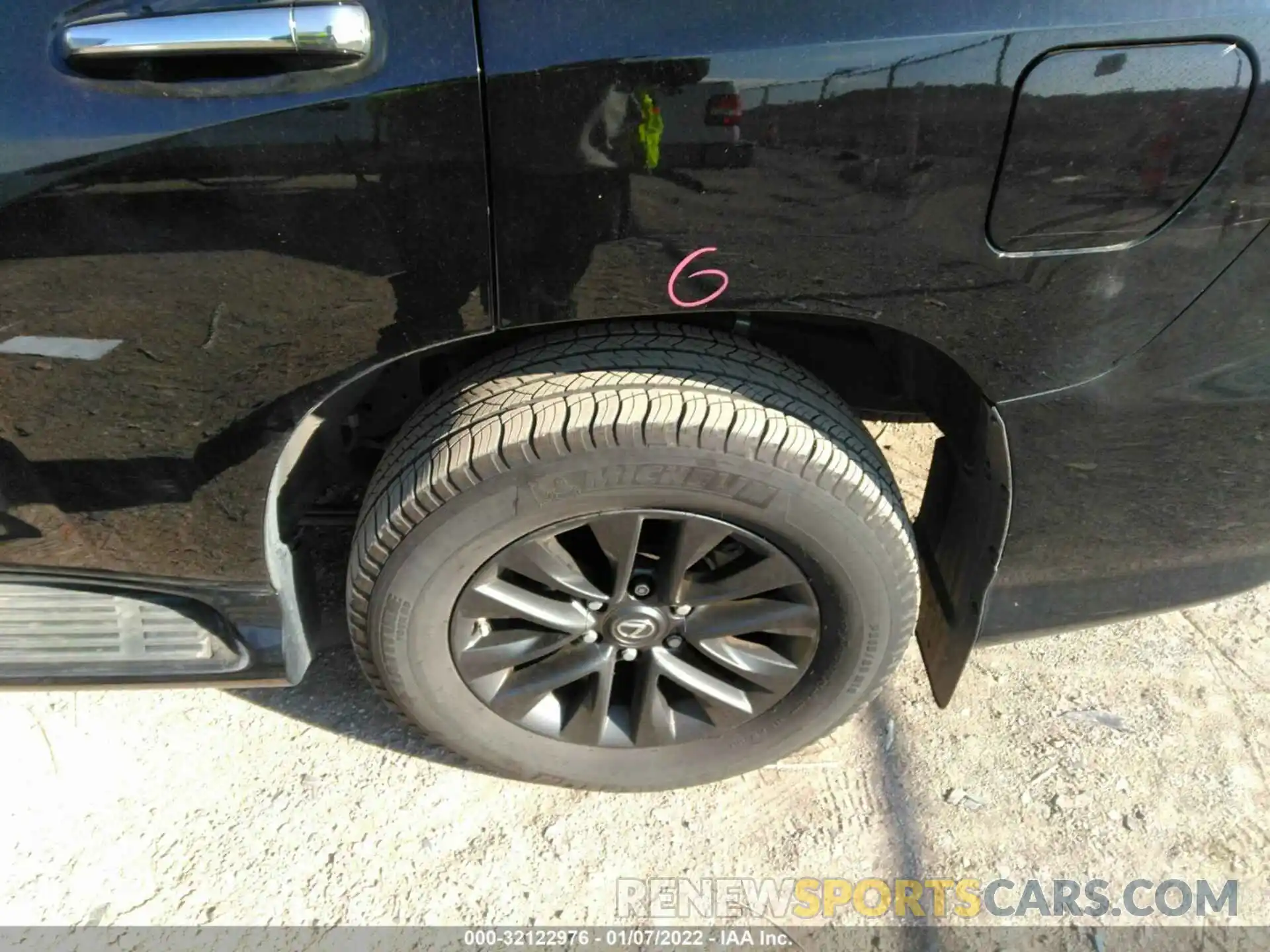 13 Фотография поврежденного автомобиля JTJAM7BX0L5266473 LEXUS GX 2020