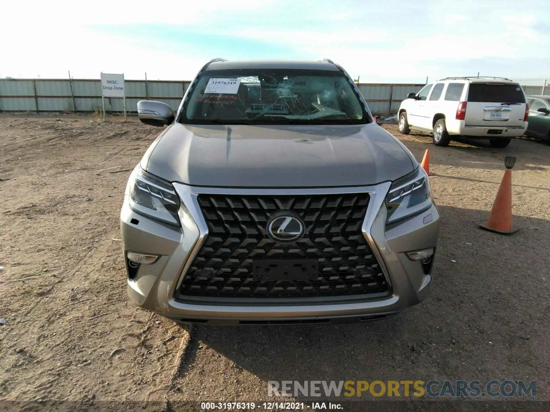 6 Photograph of a damaged car JTJAM7BX1L5257250 LEXUS GX 2020