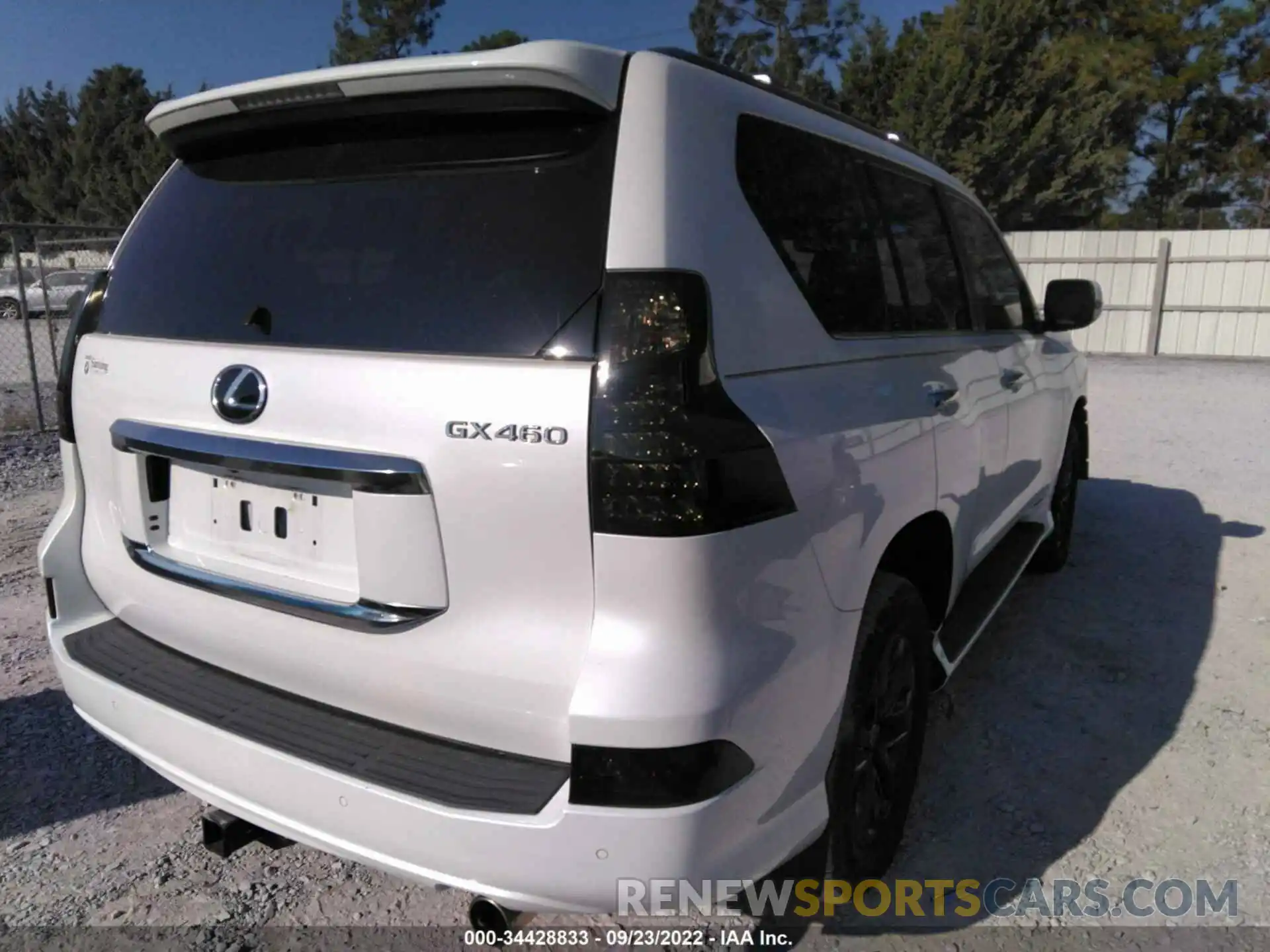 4 Photograph of a damaged car JTJAM7BX4L5249739 LEXUS GX 2020