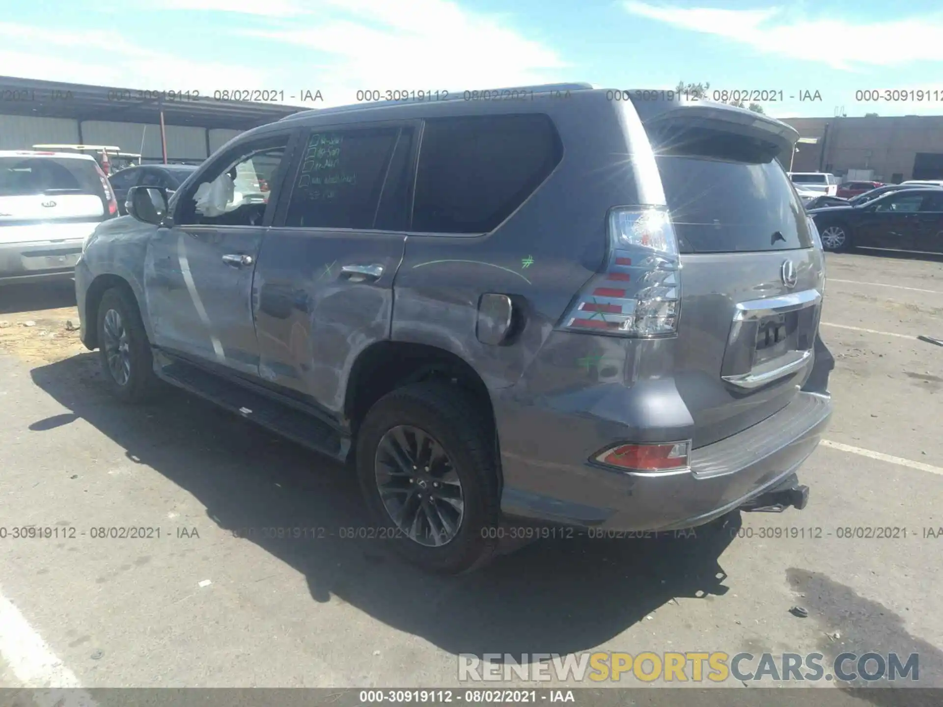 3 Фотография поврежденного автомобиля JTJAM7BX4L5252608 LEXUS GX 2020