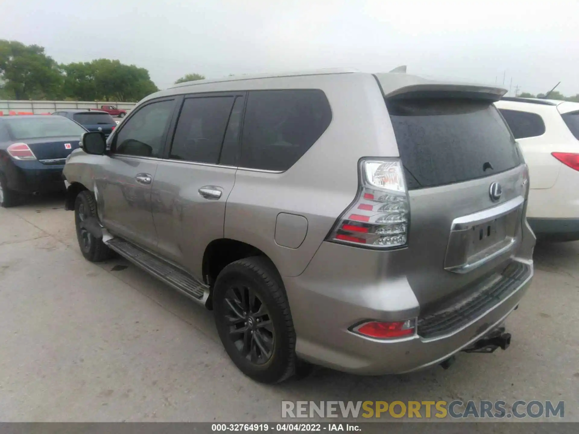 3 Фотография поврежденного автомобиля JTJAM7BX4L5259980 LEXUS GX 2020