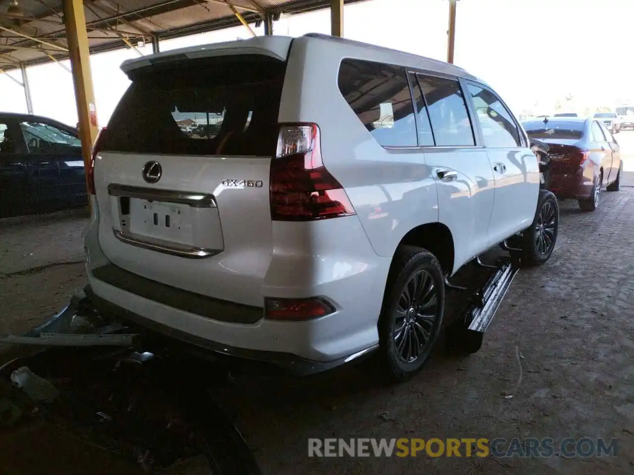 4 Photograph of a damaged car JTJAM7BX4L5263785 LEXUS GX 2020