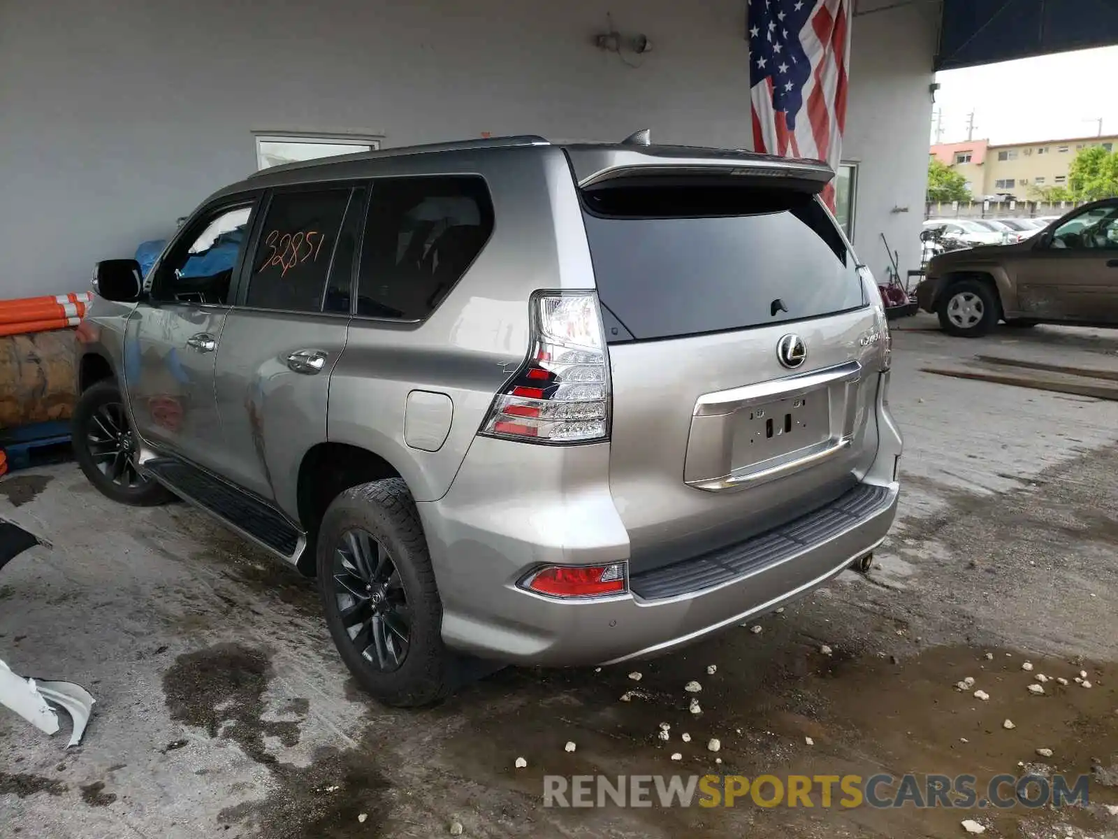 3 Photograph of a damaged car JTJAM7BX5L5258448 LEXUS GX 2020