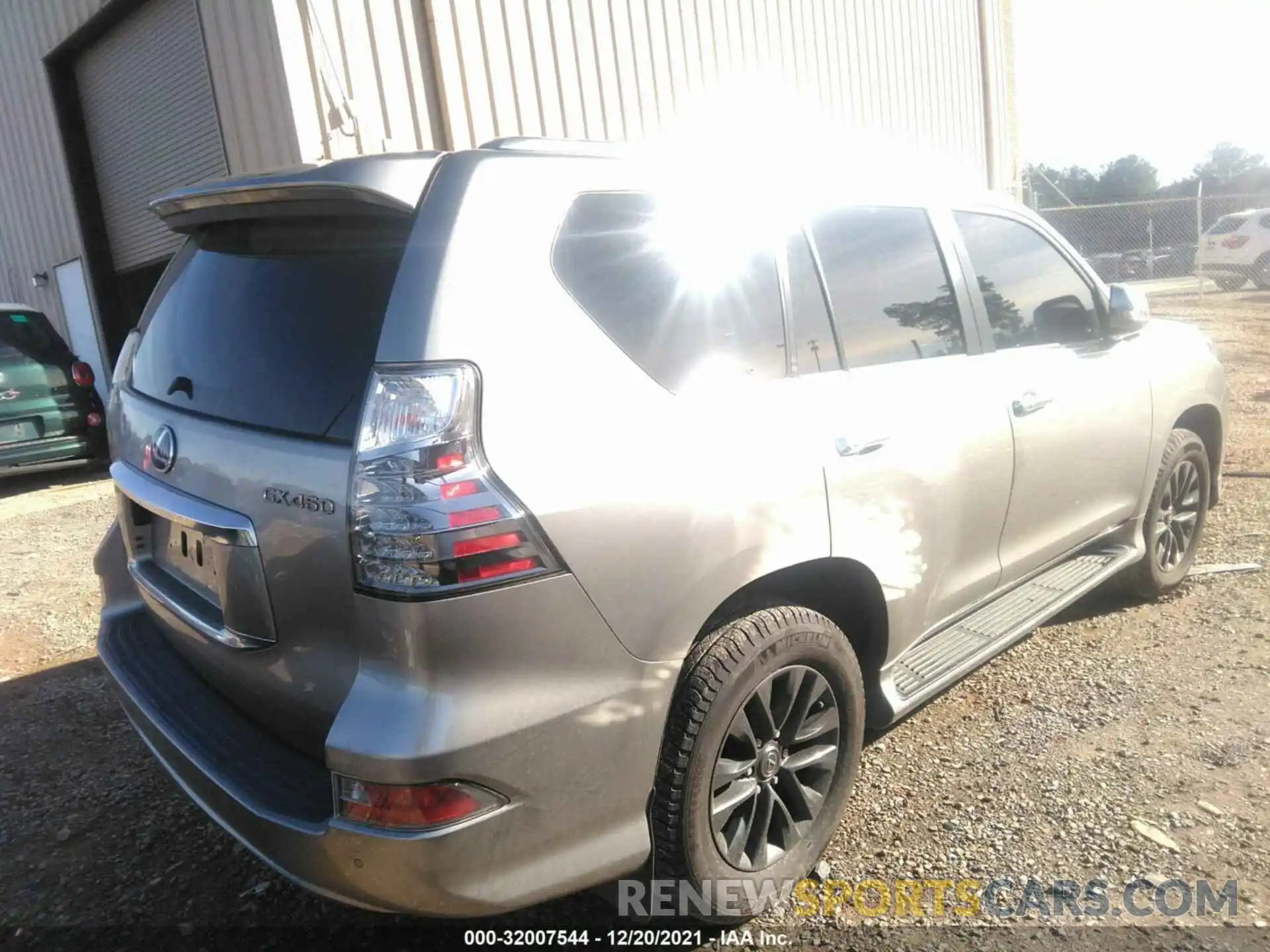 4 Photograph of a damaged car JTJAM7BX5L5264265 LEXUS GX 2020