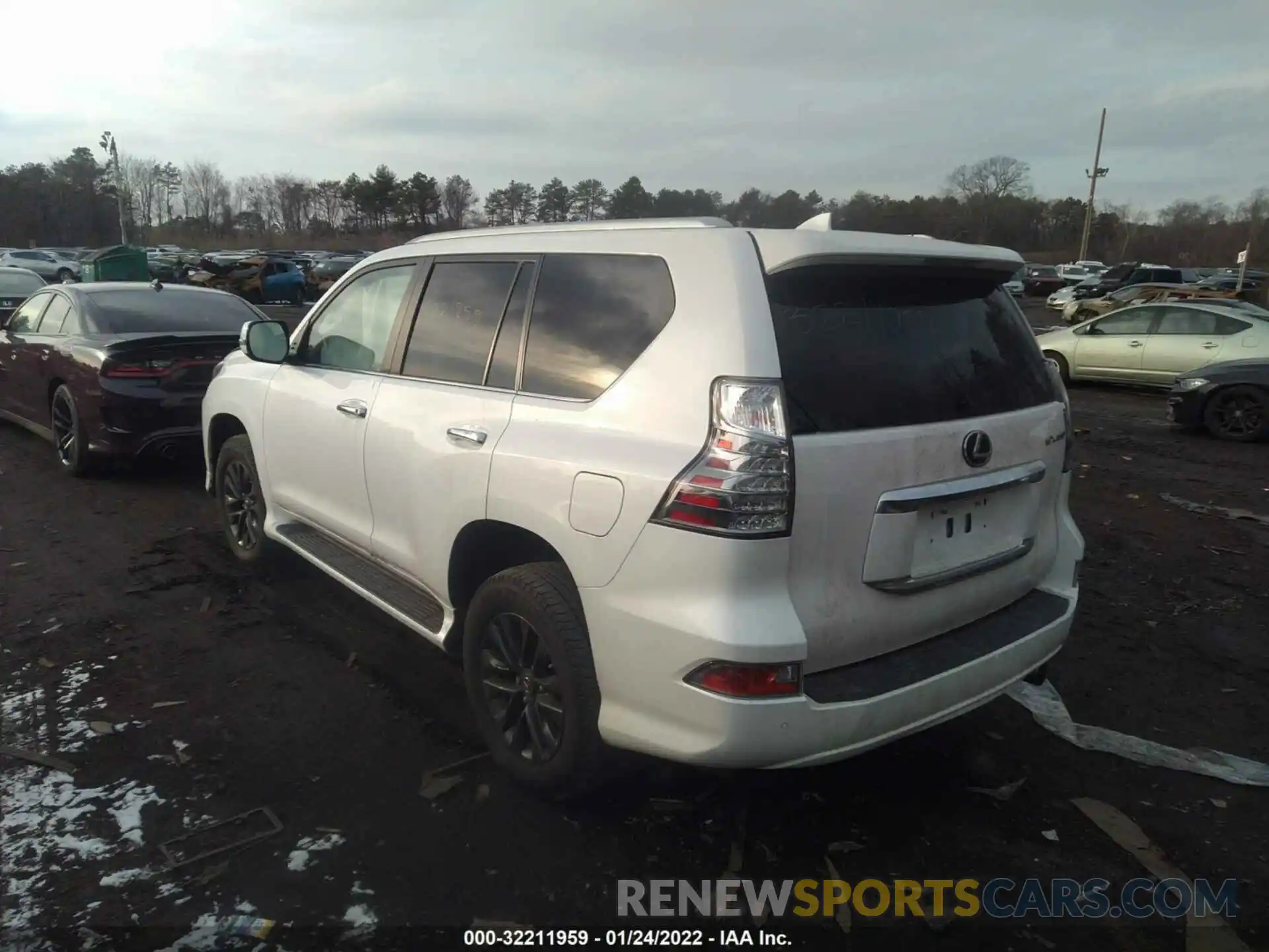 3 Фотография поврежденного автомобиля JTJAM7BX8L5251428 LEXUS GX 2020