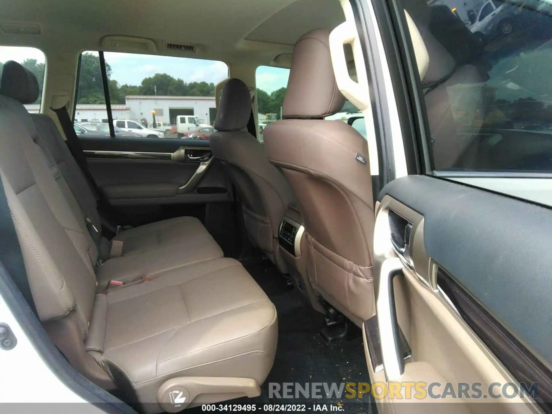 8 Photograph of a damaged car JTJAM7BX8L5258590 LEXUS GX 2020