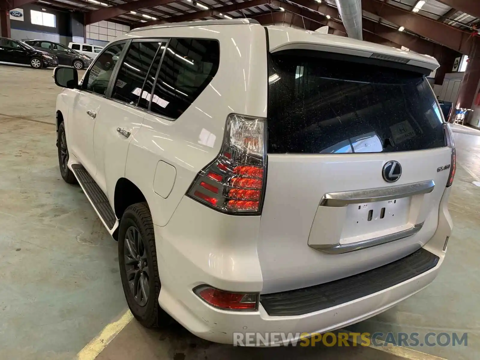 3 Фотография поврежденного автомобиля JTJAM7BX9L5244505 LEXUS GX 2020