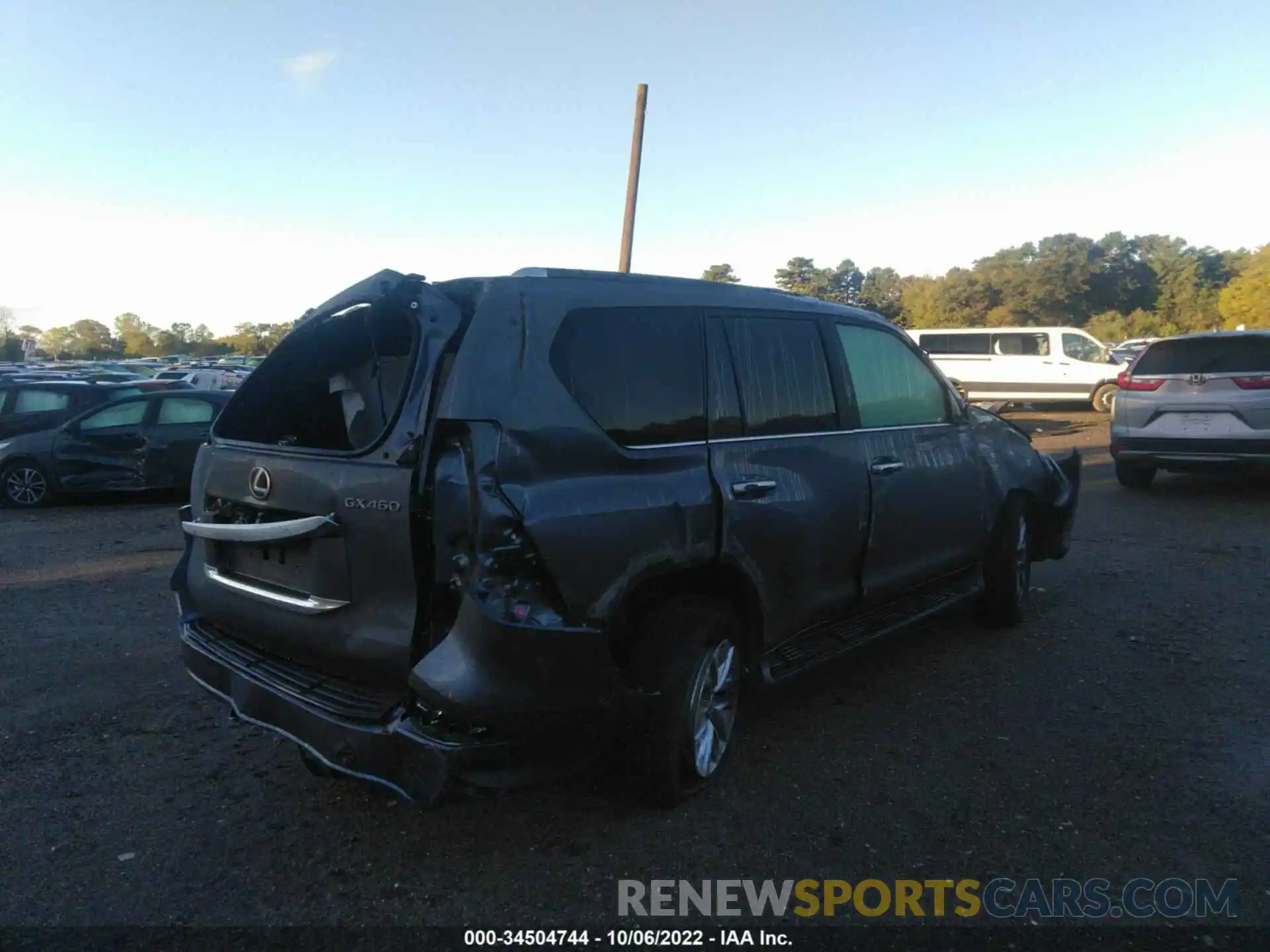 4 Photograph of a damaged car JTJBM7BX9L5260935 LEXUS GX 2020