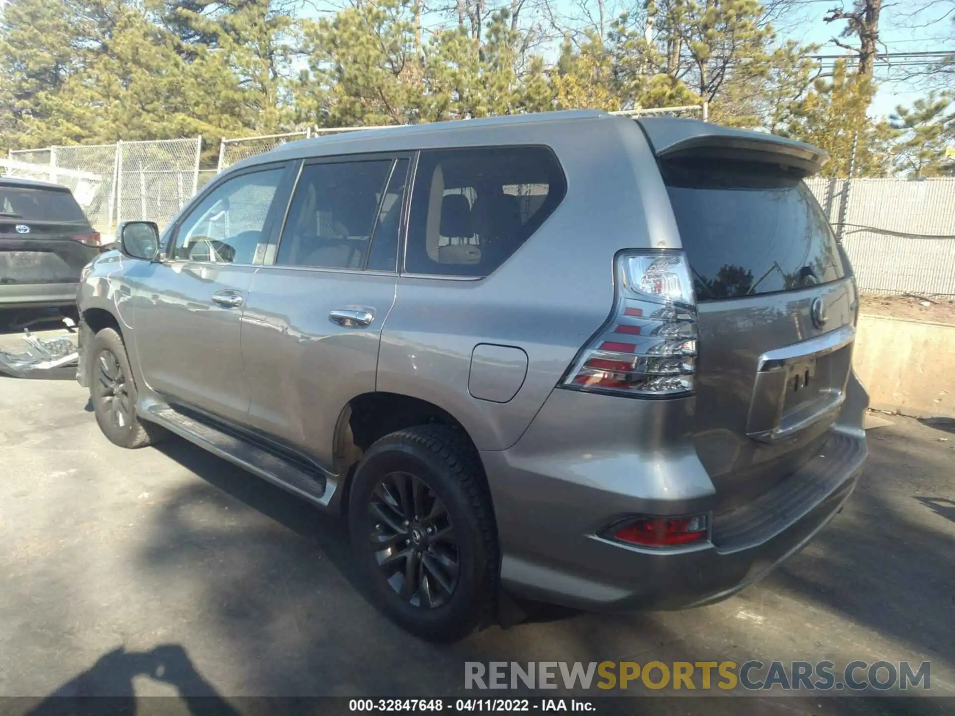 3 Фотография поврежденного автомобиля JTJAM7BX1M5296860 LEXUS GX 2021