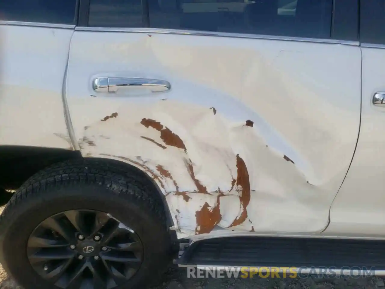 9 Photograph of a damaged car JTJAM7BX2M5300866 LEXUS GX 2021