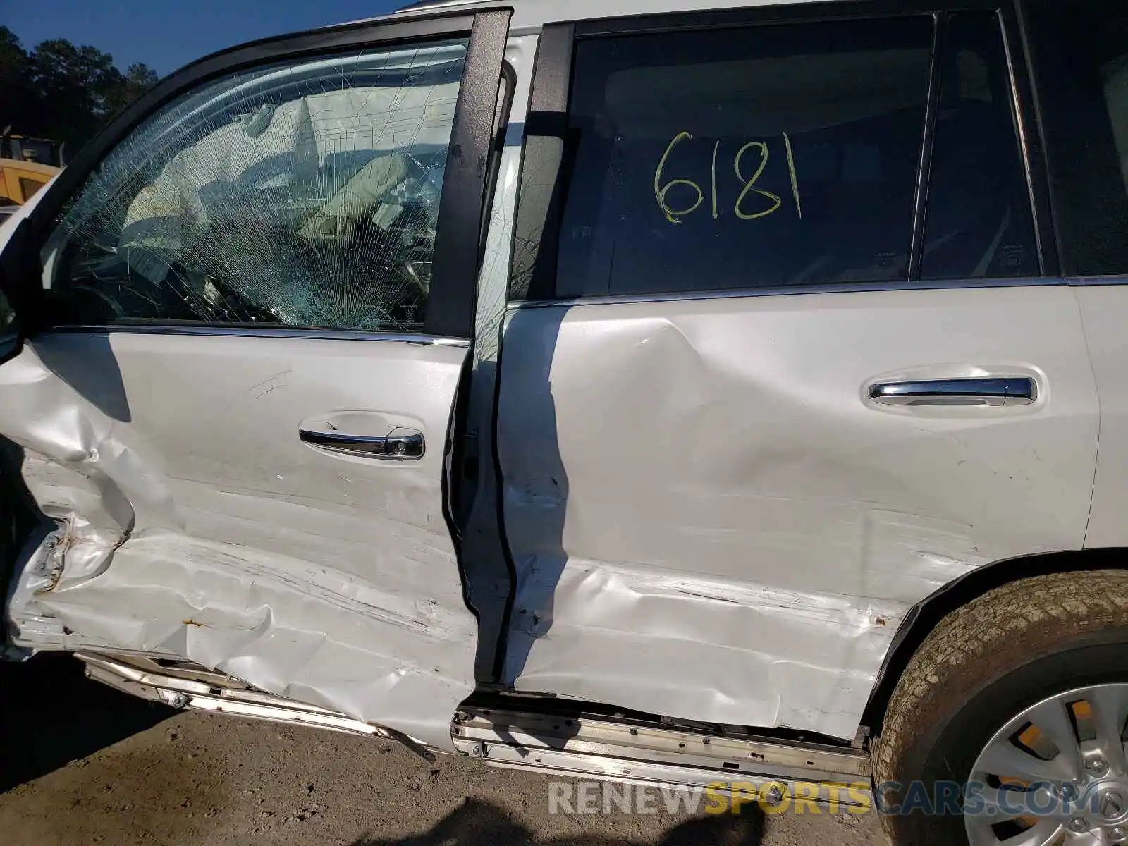 9 Photograph of a damaged car JTJAM7BX4M5275811 LEXUS GX 2021