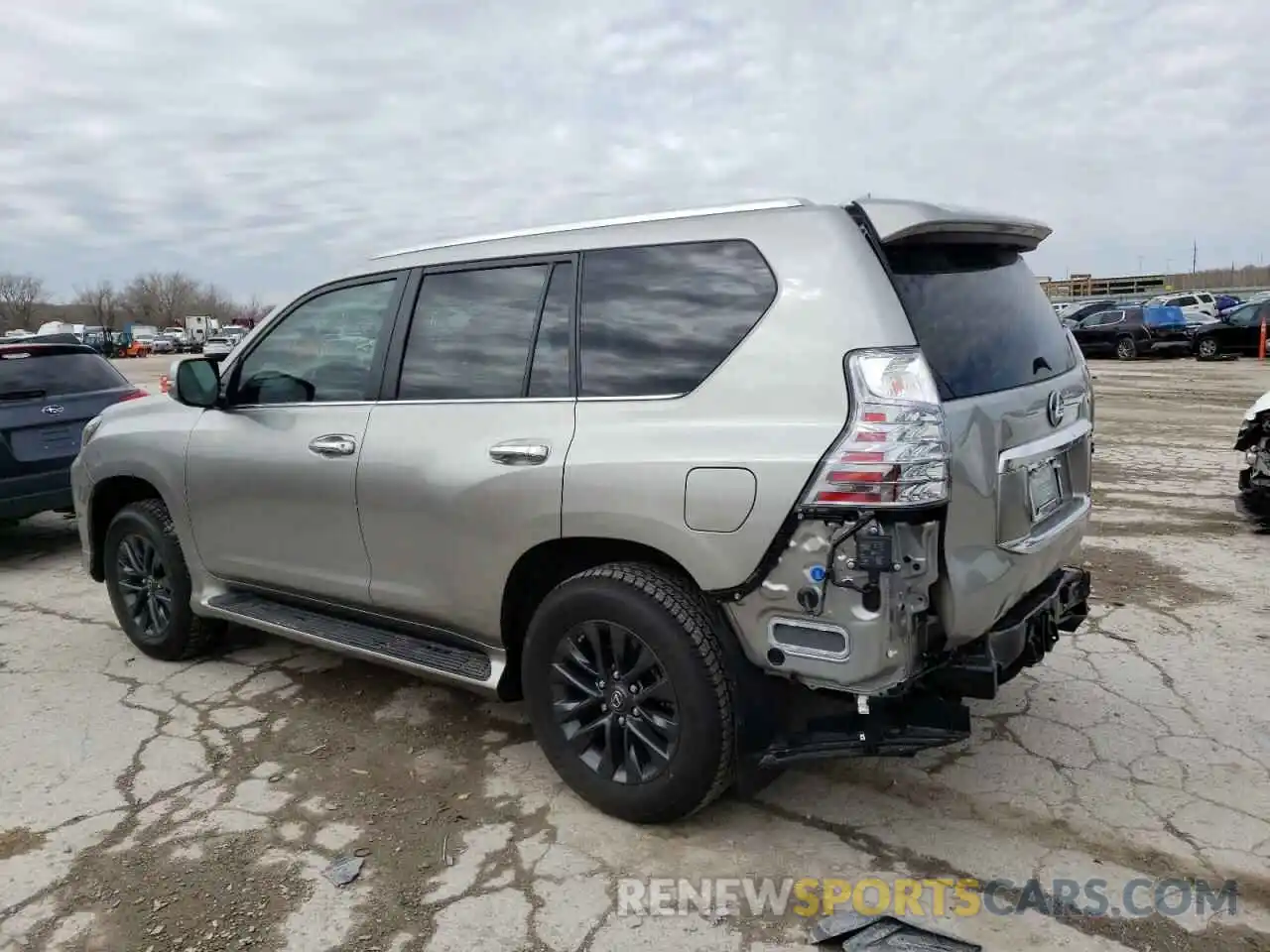 3 Фотография поврежденного автомобиля JTJAM7BX8N5316913 LEXUS GX 2022