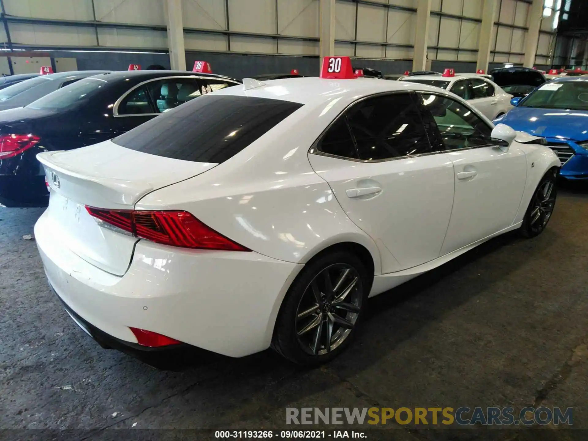 4 Фотография поврежденного автомобиля 000BA1D2XK5094061 LEXUS IS 2019