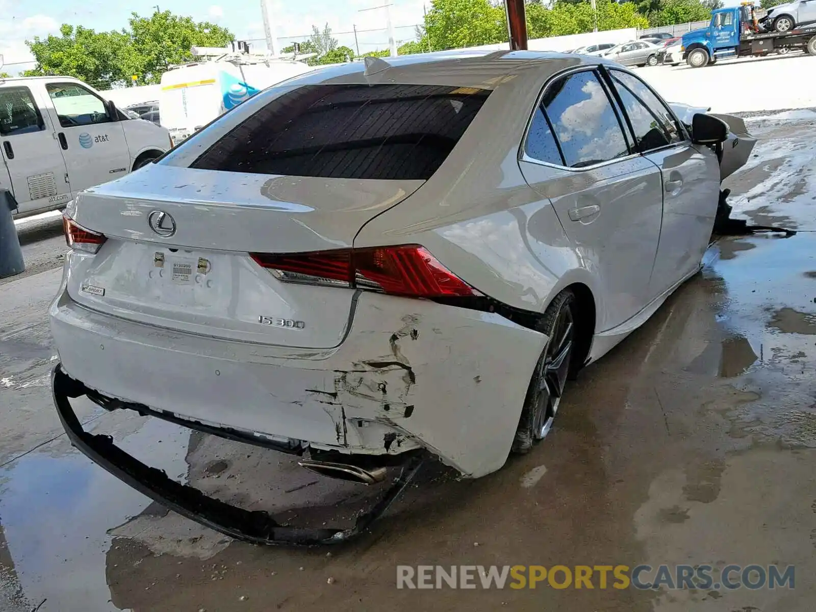 4 Фотография поврежденного автомобиля JTHBA1D21K5085488 LEXUS IS 2019