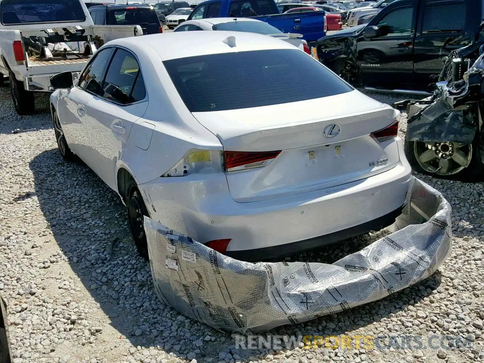 3 Фотография поврежденного автомобиля JTHBA1D22K5089341 LEXUS IS 2019