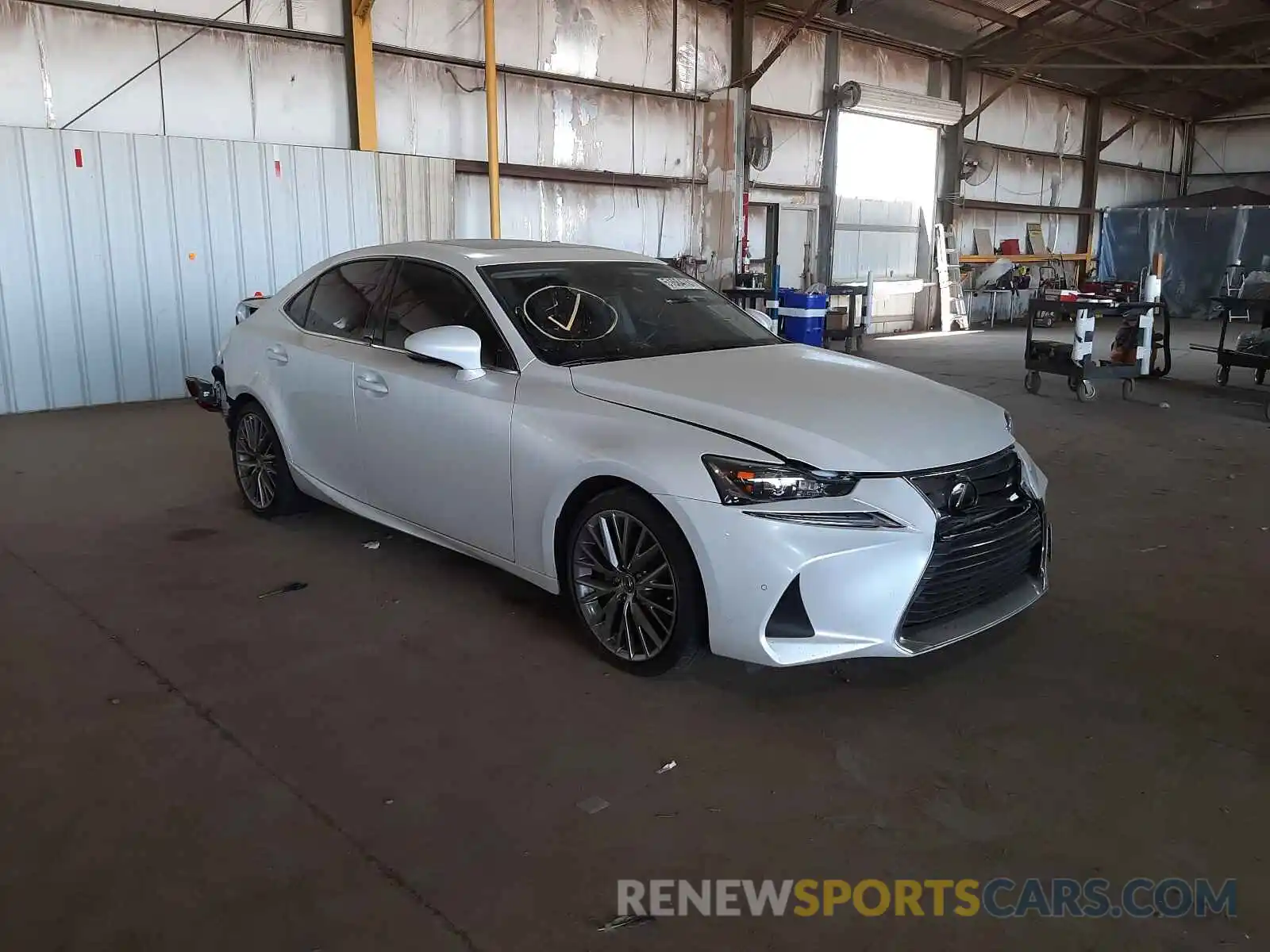 1 Фотография поврежденного автомобиля JTHBA1D23K5086271 LEXUS IS 2019