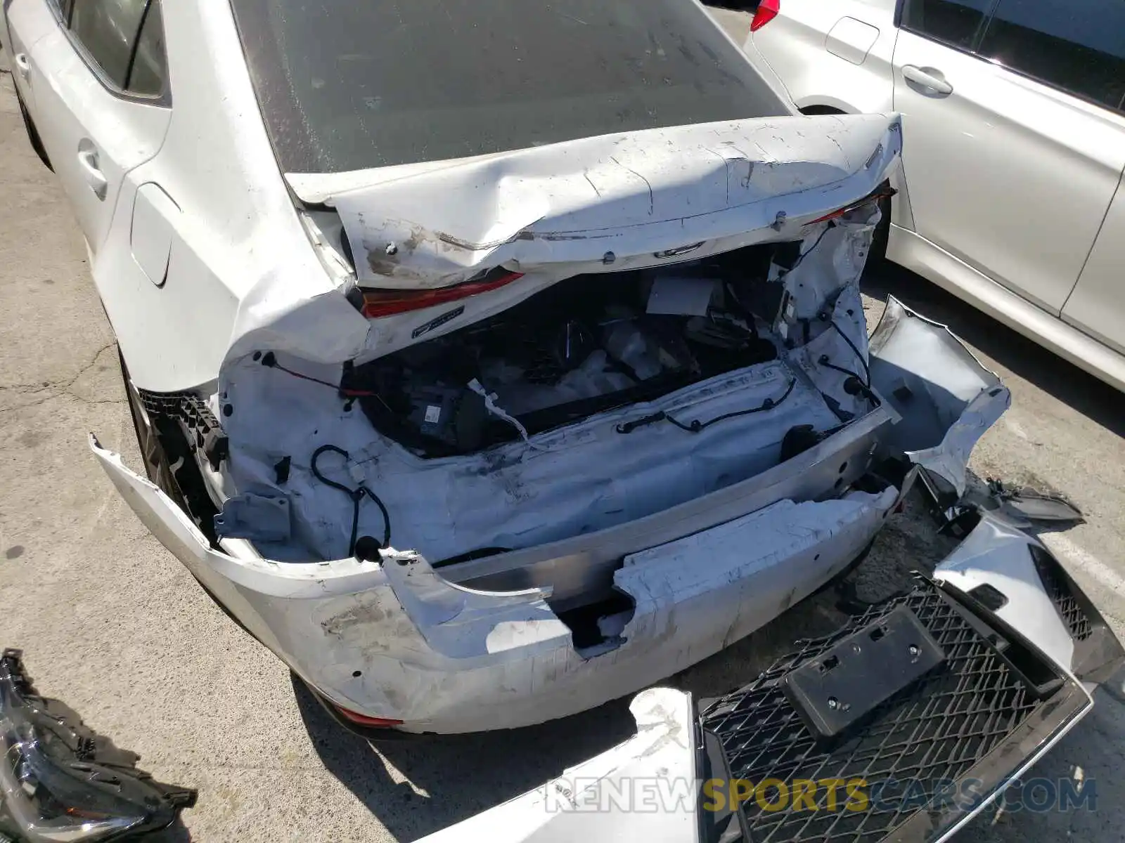 9 Фотография поврежденного автомобиля JTHBA1D23K5096184 LEXUS IS 2019