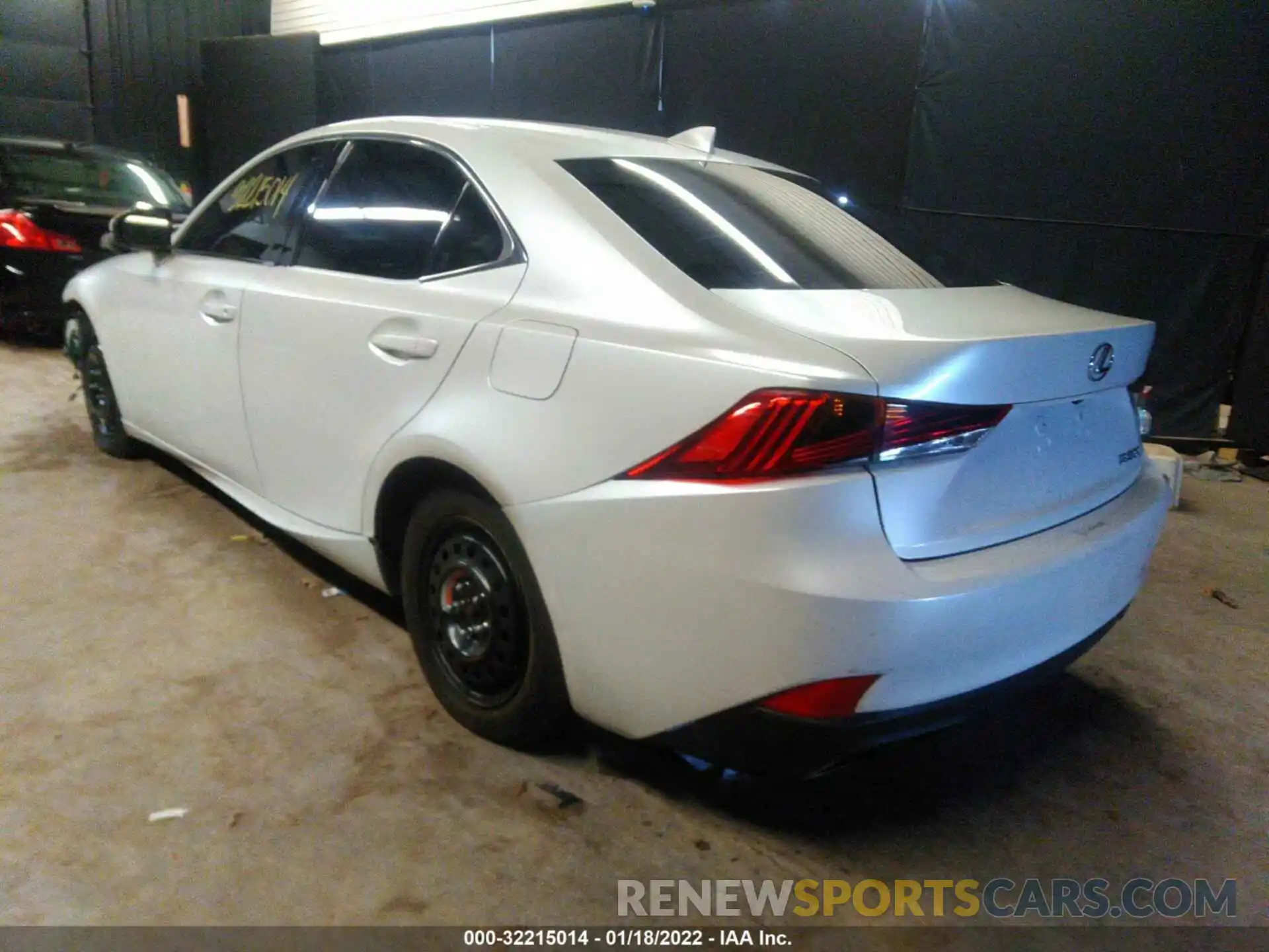 3 Фотография поврежденного автомобиля JTHBA1D23K5099070 LEXUS IS 2019