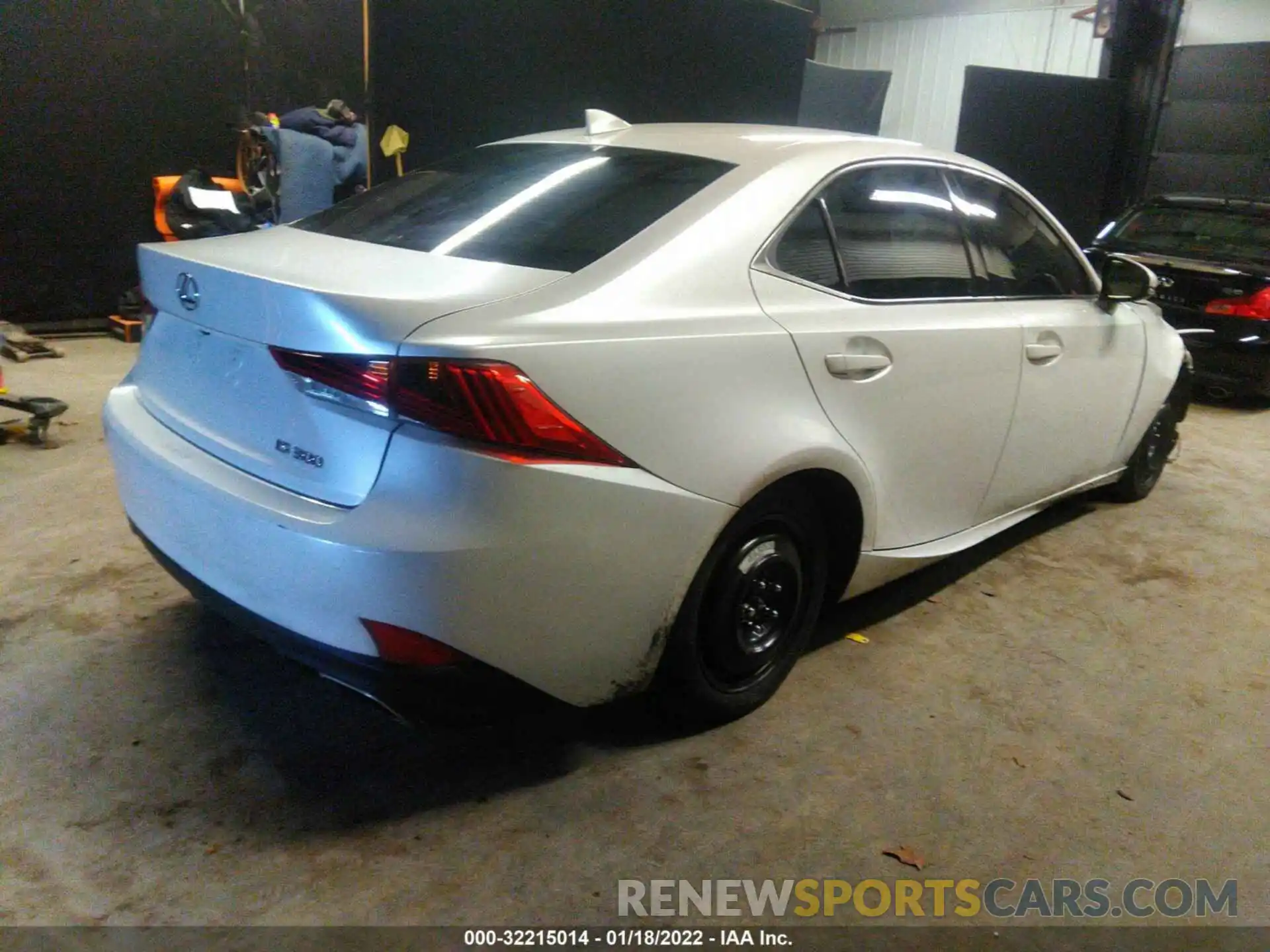 4 Фотография поврежденного автомобиля JTHBA1D23K5099070 LEXUS IS 2019