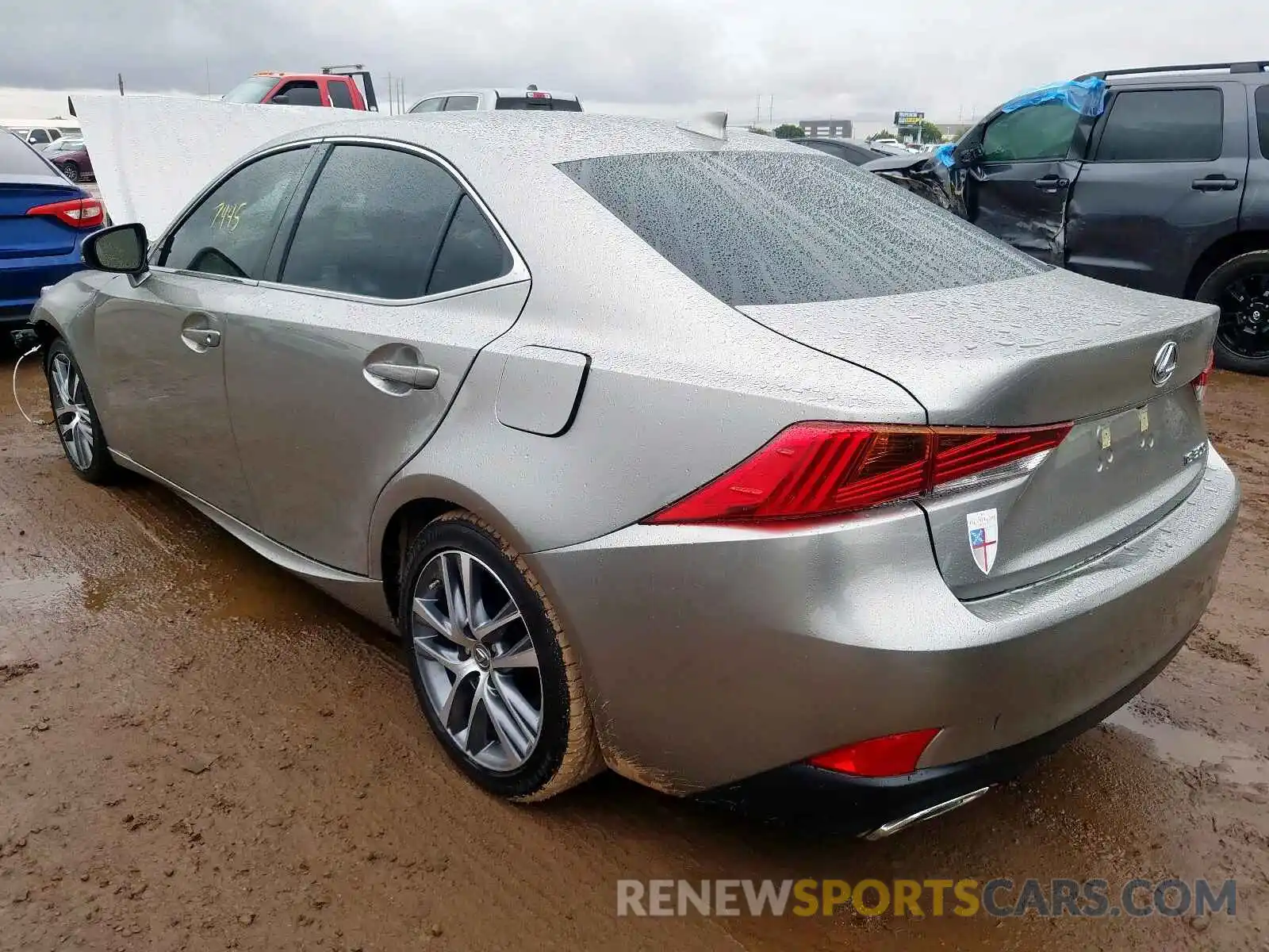 3 Фотография поврежденного автомобиля JTHBA1D24K5090393 LEXUS IS 2019