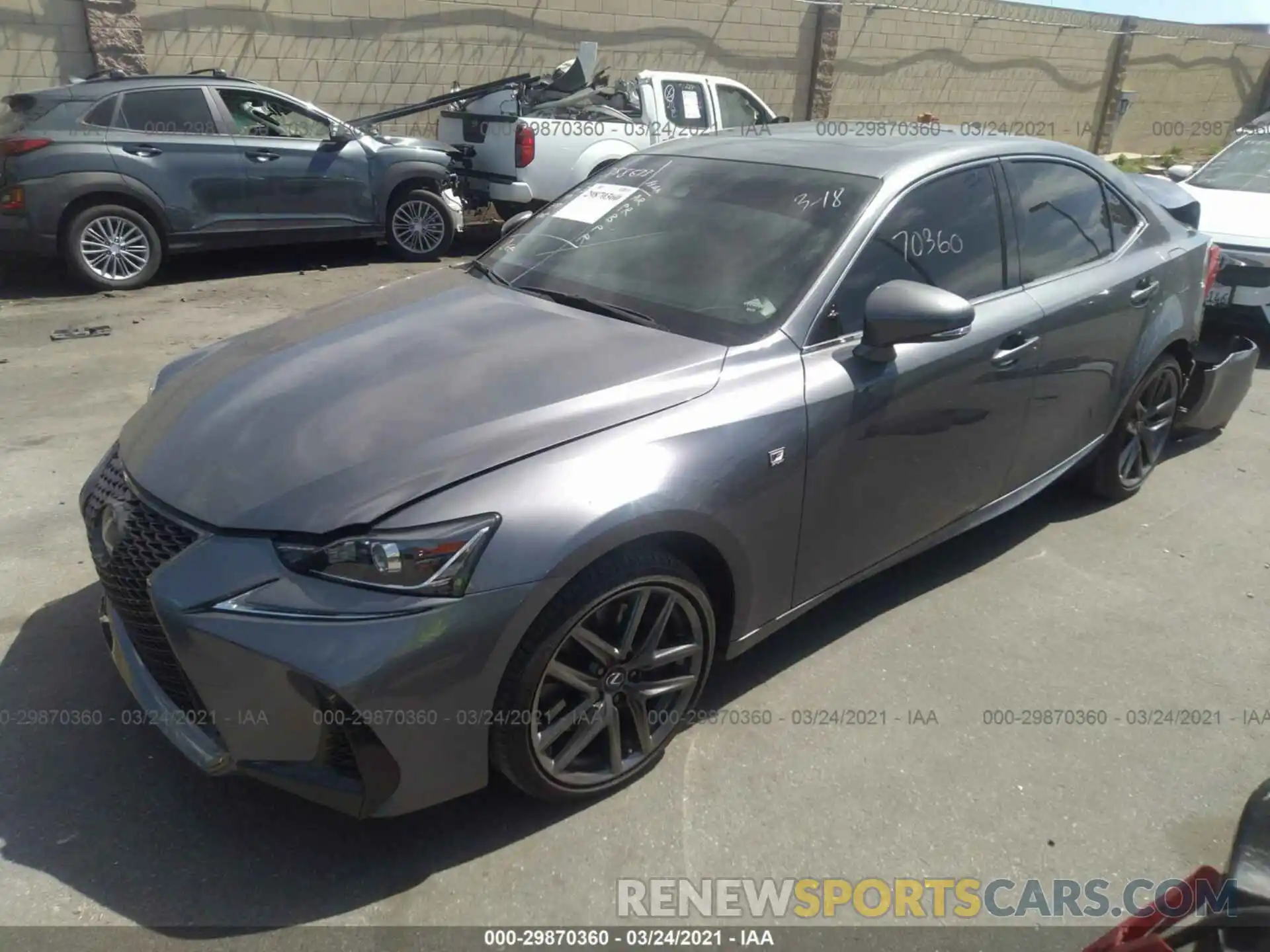 2 Фотография поврежденного автомобиля JTHBA1D25K5087101 LEXUS IS 2019