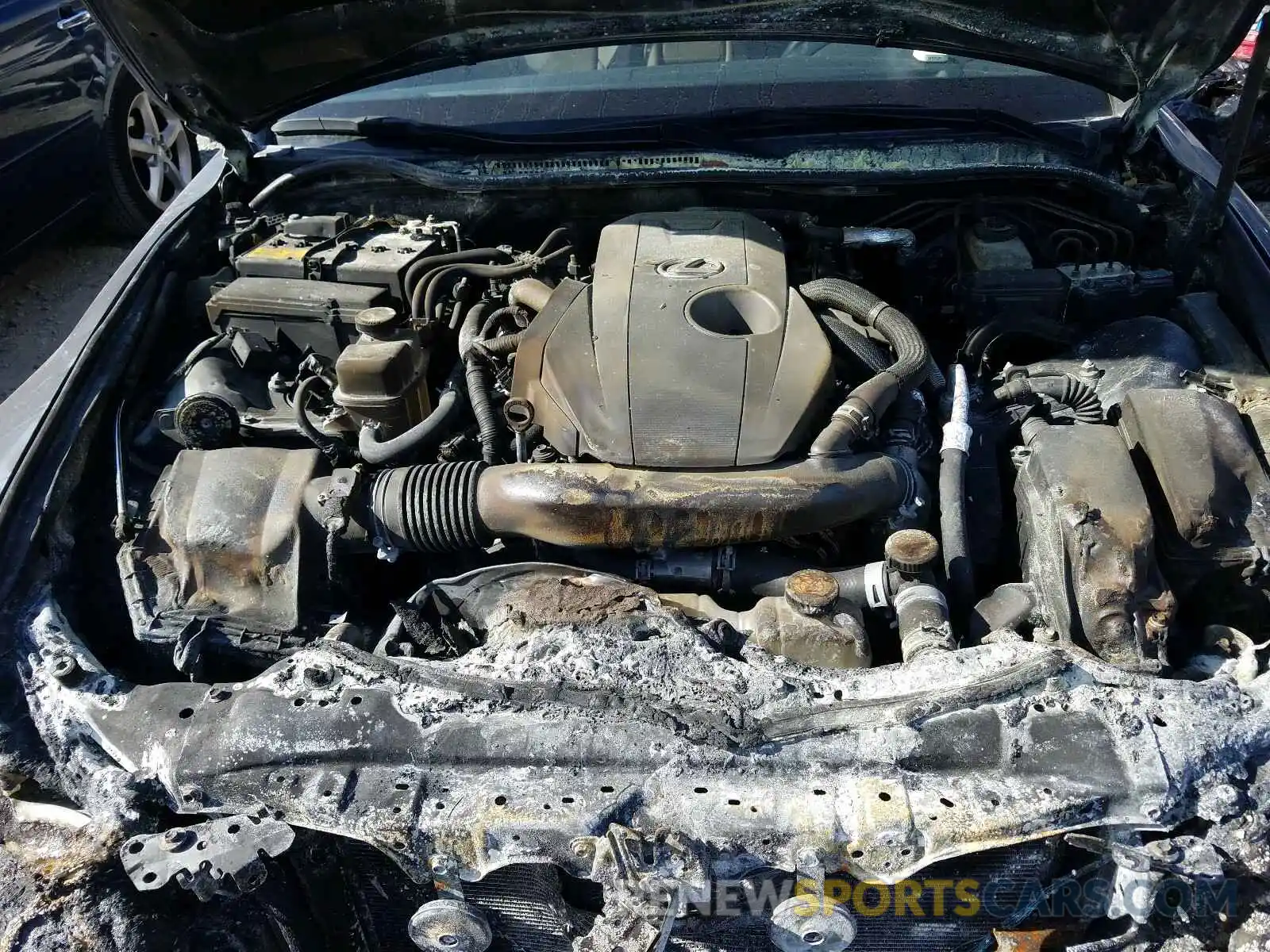 7 Фотография поврежденного автомобиля JTHBA1D25K5096834 LEXUS IS 2019