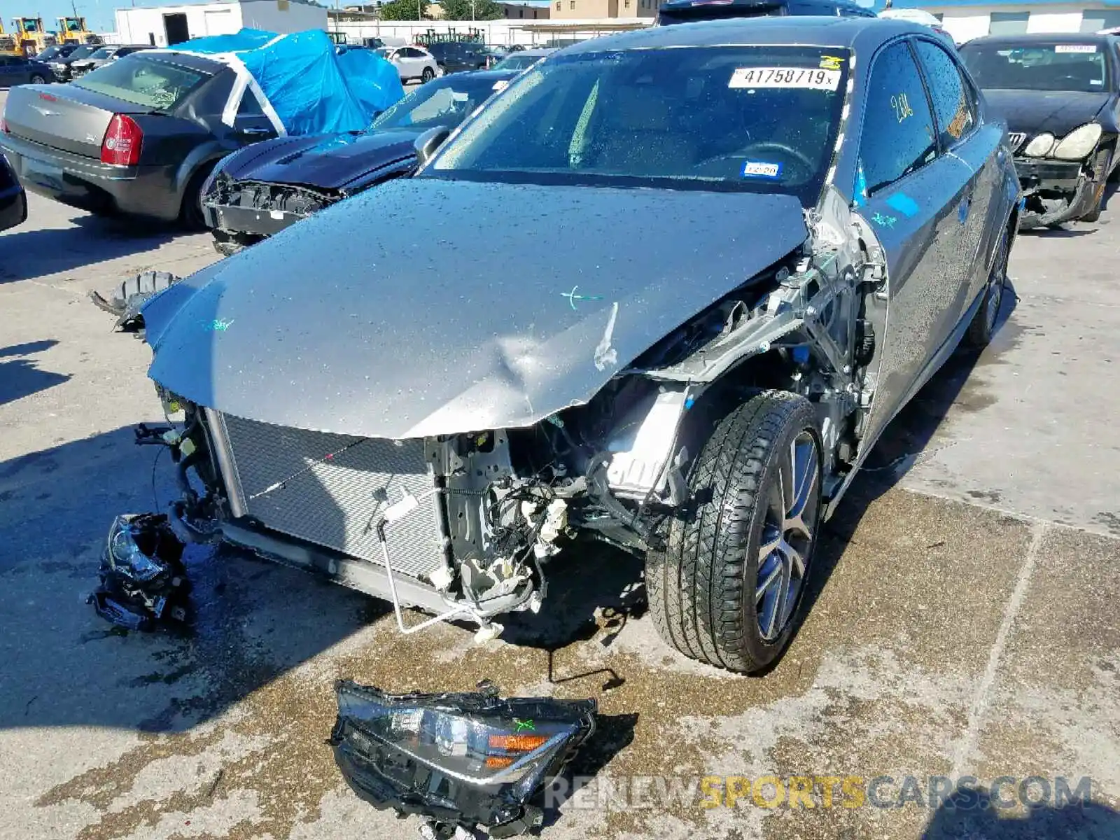 2 Фотография поврежденного автомобиля JTHBA1D26K5088063 LEXUS IS 2019