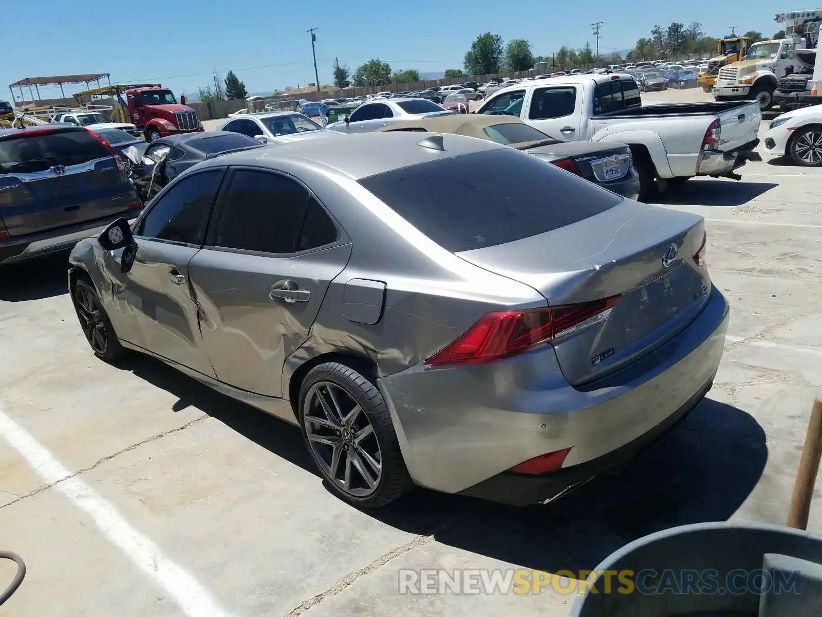 3 Фотография поврежденного автомобиля JTHBA1D26K5097331 LEXUS IS 2019