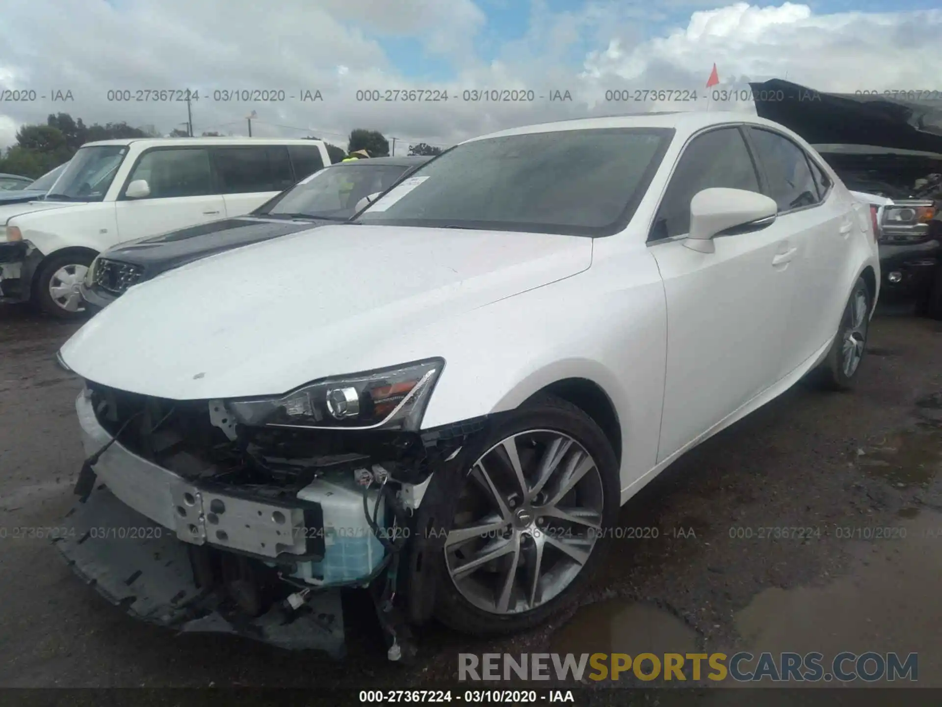 2 Фотография поврежденного автомобиля JTHBA1D27K5089531 LEXUS IS 2019