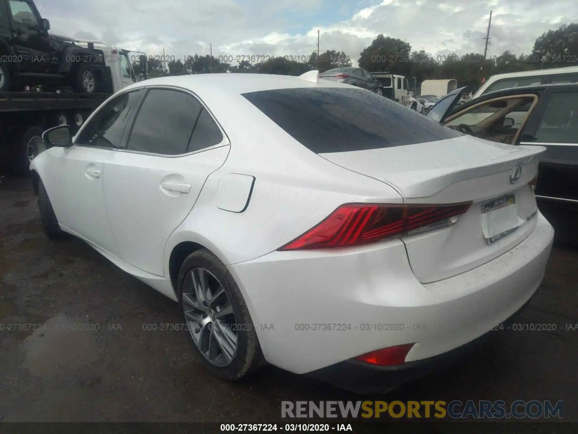 3 Фотография поврежденного автомобиля JTHBA1D27K5089531 LEXUS IS 2019