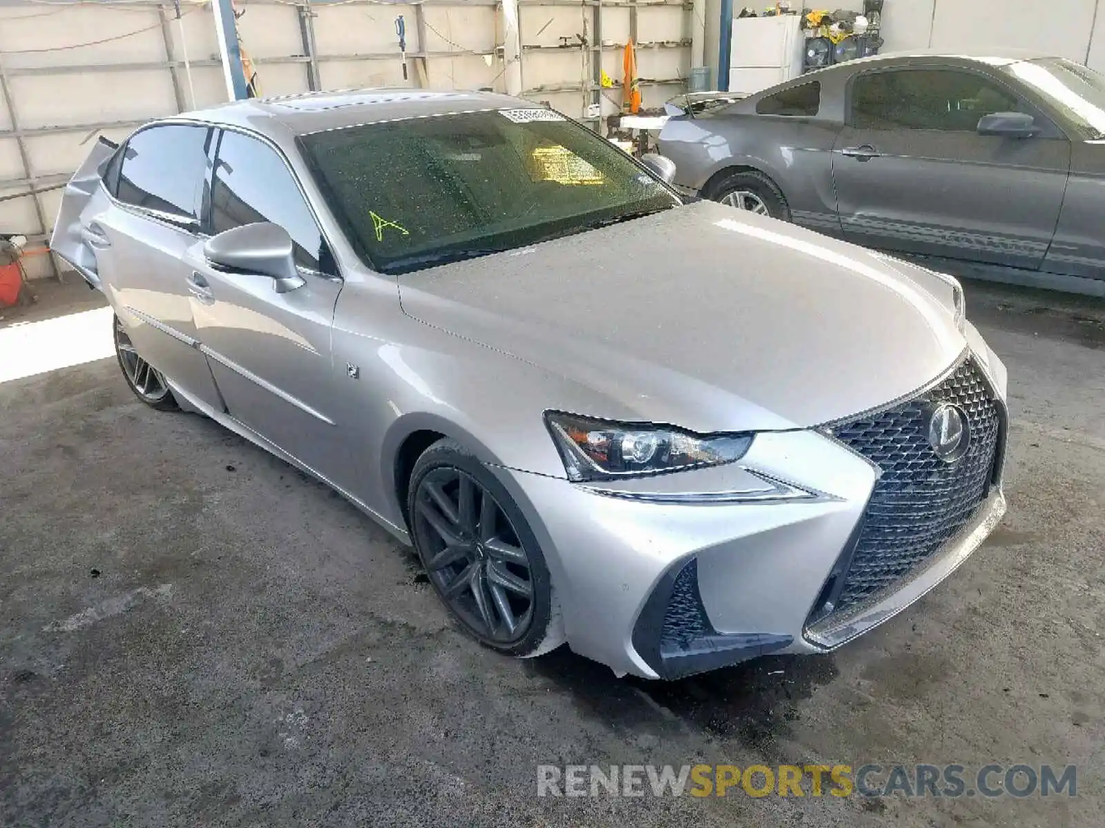 1 Фотография поврежденного автомобиля JTHBA1D27K5096348 LEXUS IS 2019