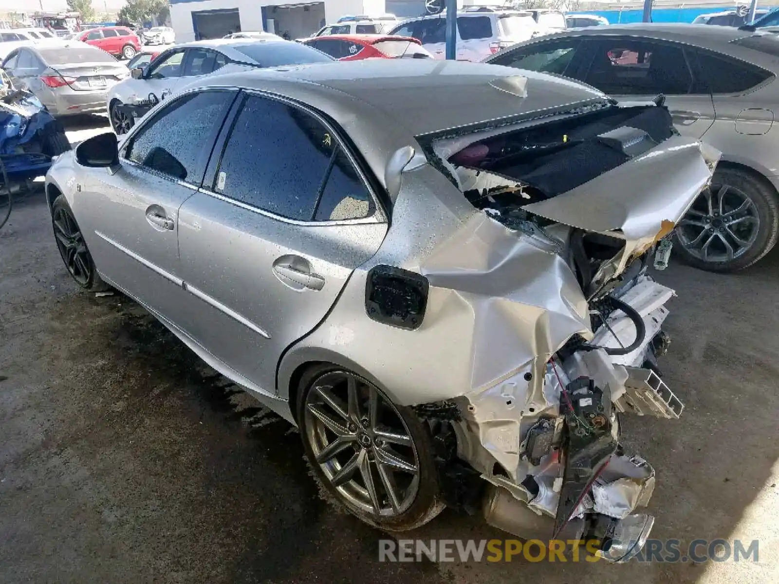 3 Фотография поврежденного автомобиля JTHBA1D27K5096348 LEXUS IS 2019