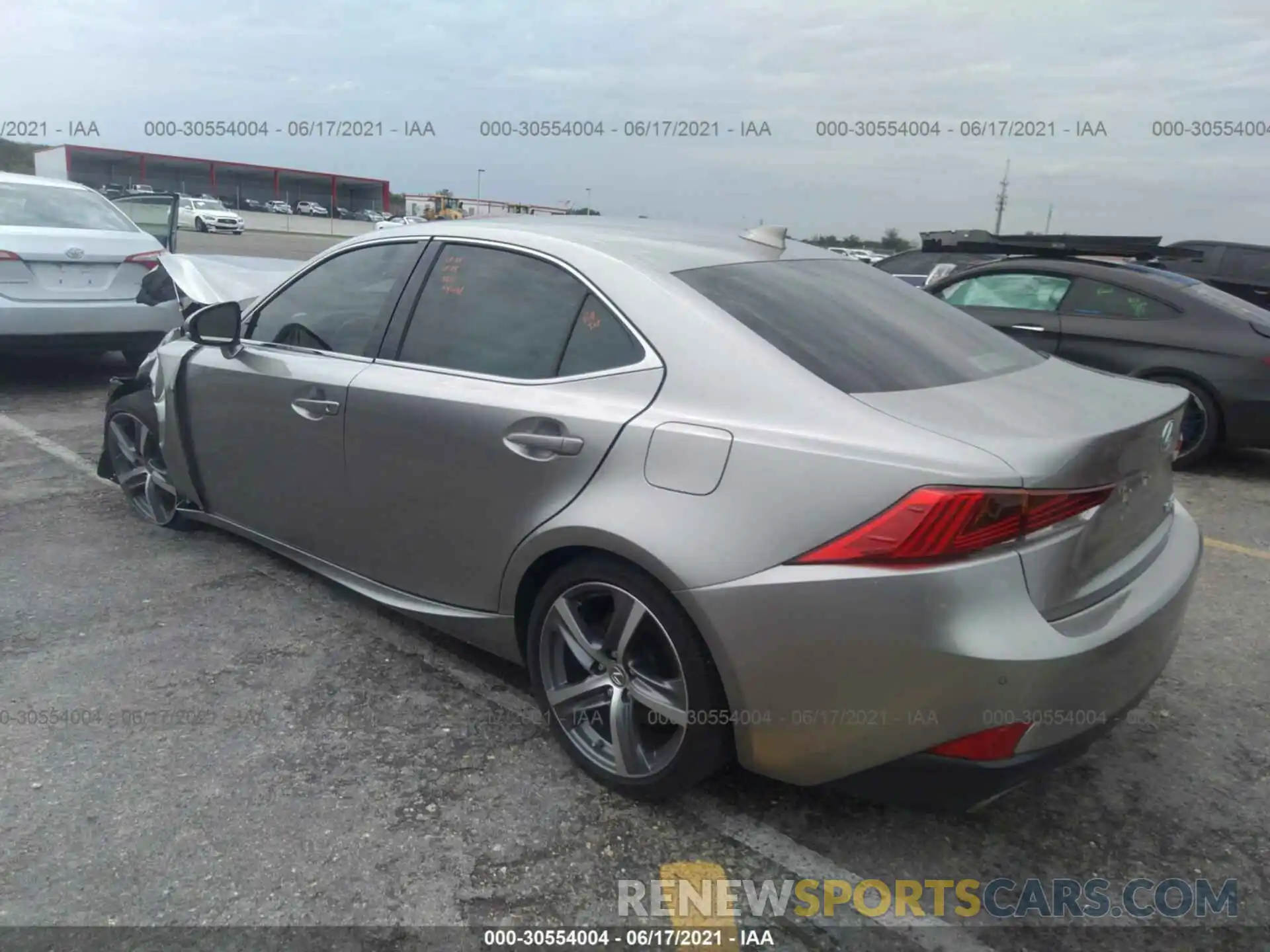 3 Фотография поврежденного автомобиля JTHBA1D28K5087061 LEXUS IS 2019