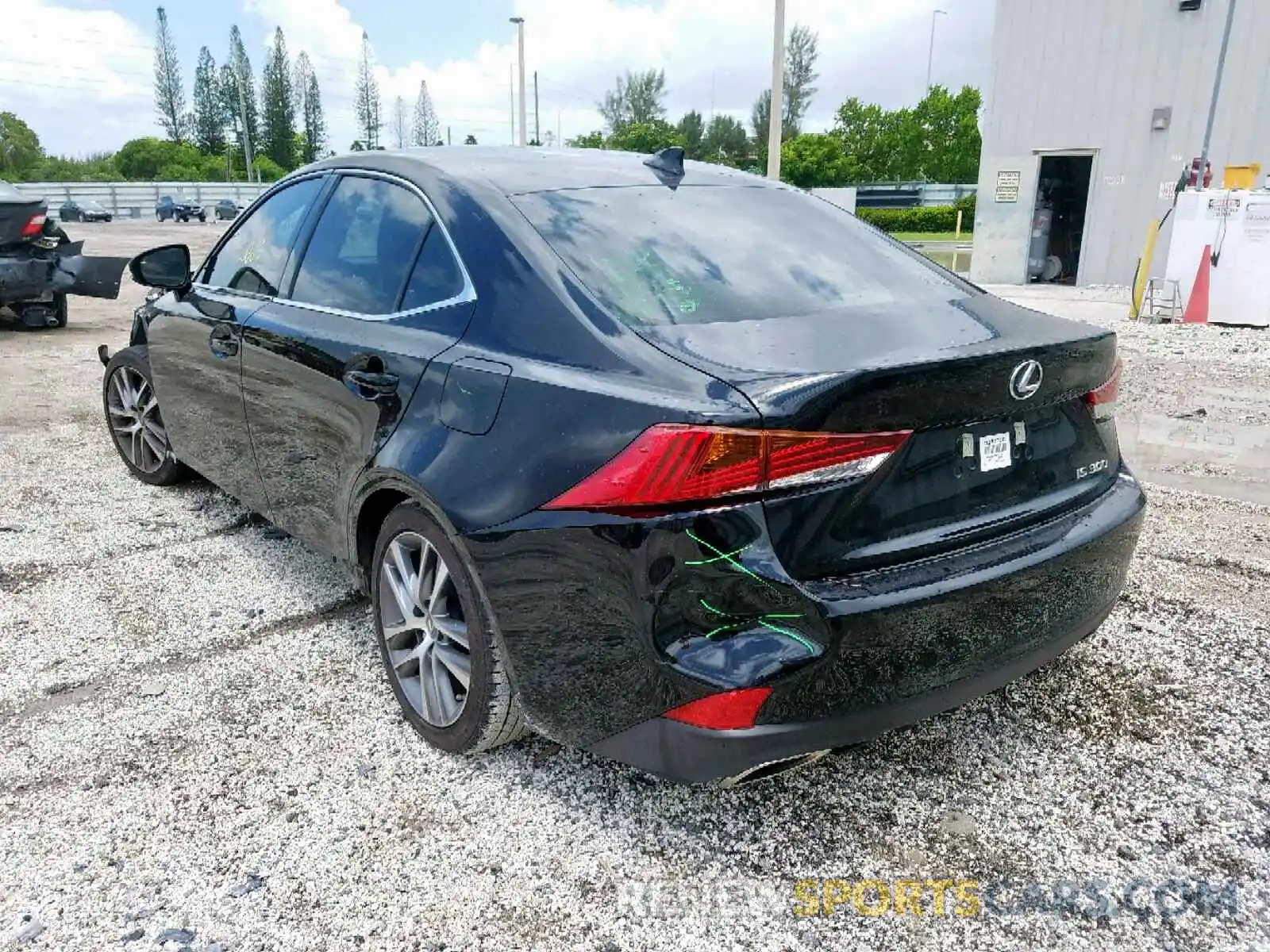 3 Фотография поврежденного автомобиля JTHBA1D28K5091188 LEXUS IS 2019