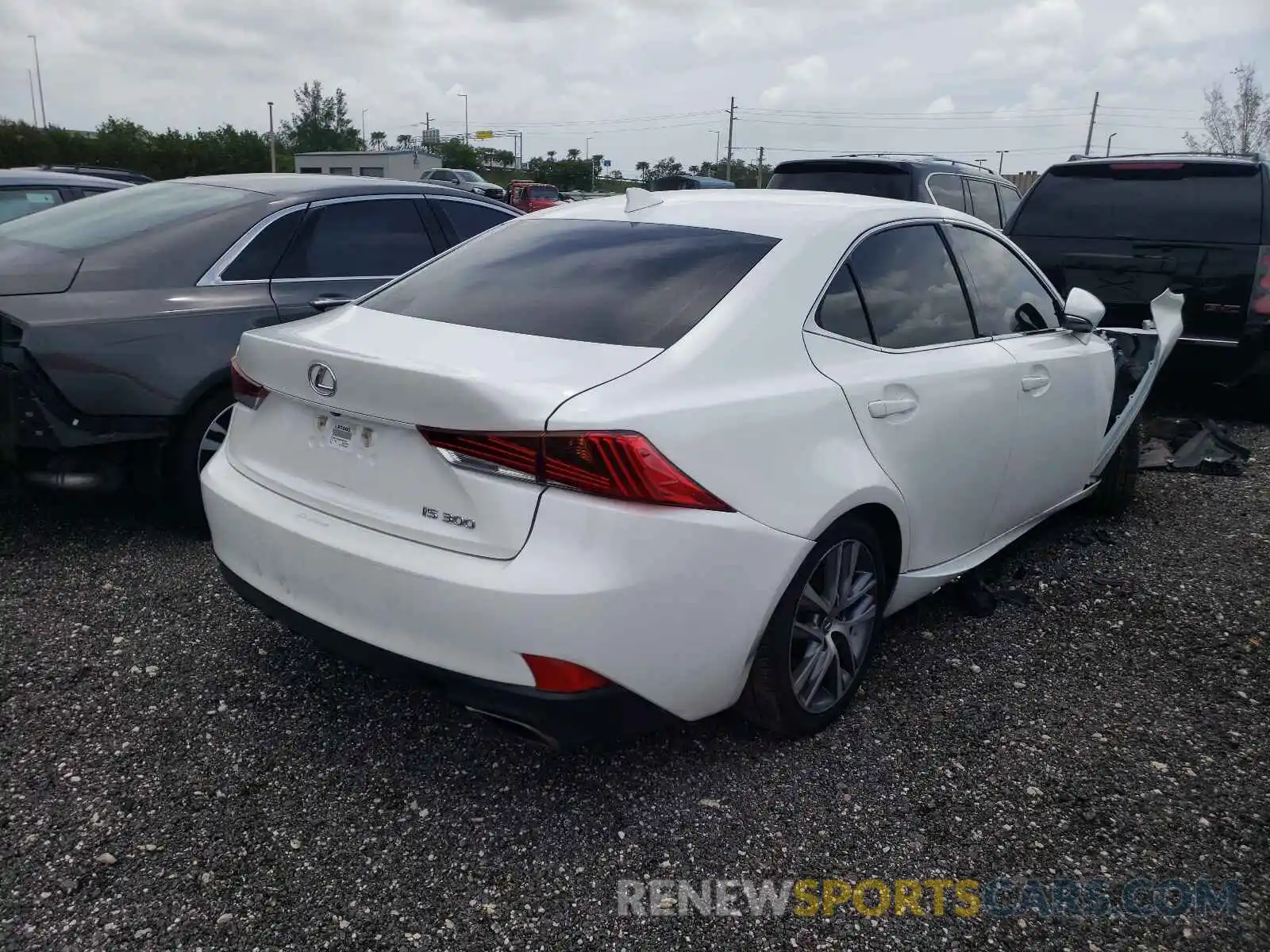 4 Photograph of a damaged car JTHBA1D29K5091930 LEXUS IS 2019