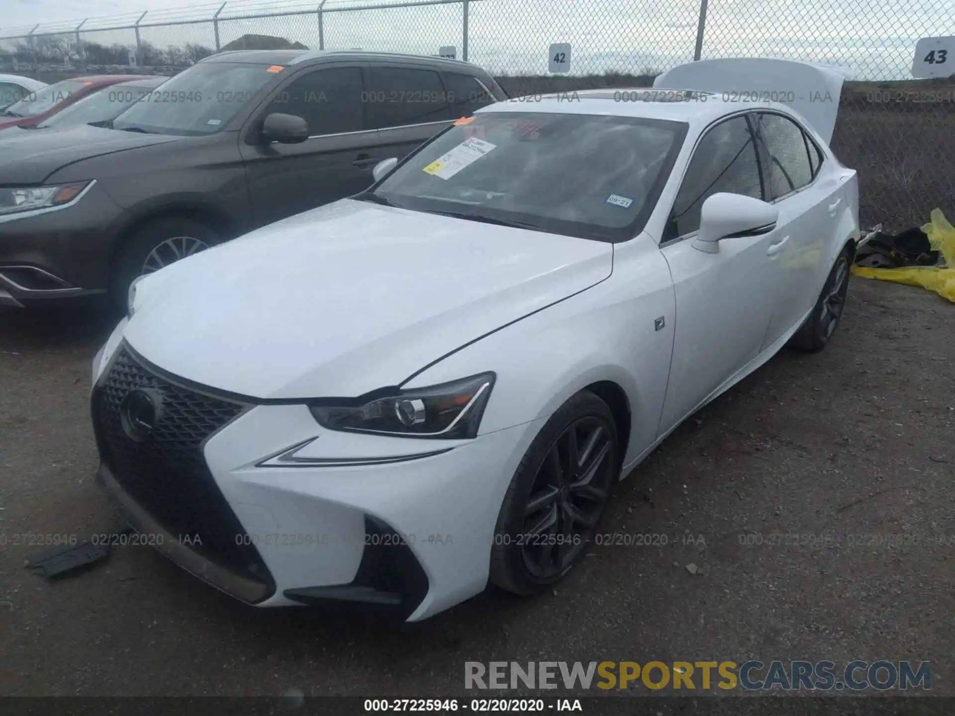 2 Фотография поврежденного автомобиля JTHBA1D29K5100660 LEXUS IS 2019