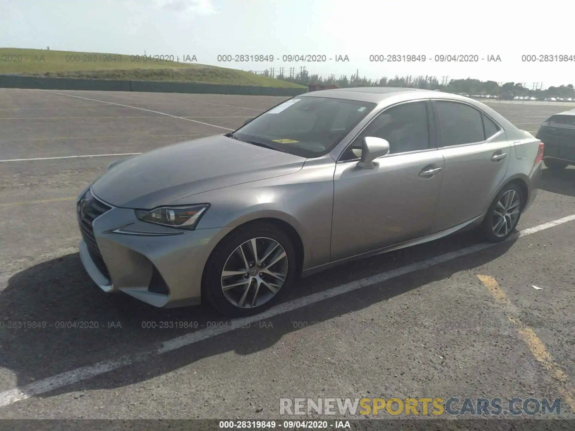 2 Фотография поврежденного автомобиля JTHBA1D2XK5085019 LEXUS IS 2019